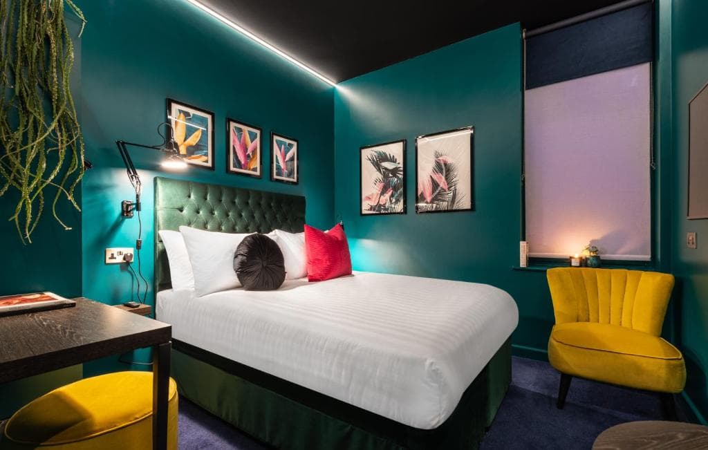Hux Hotel