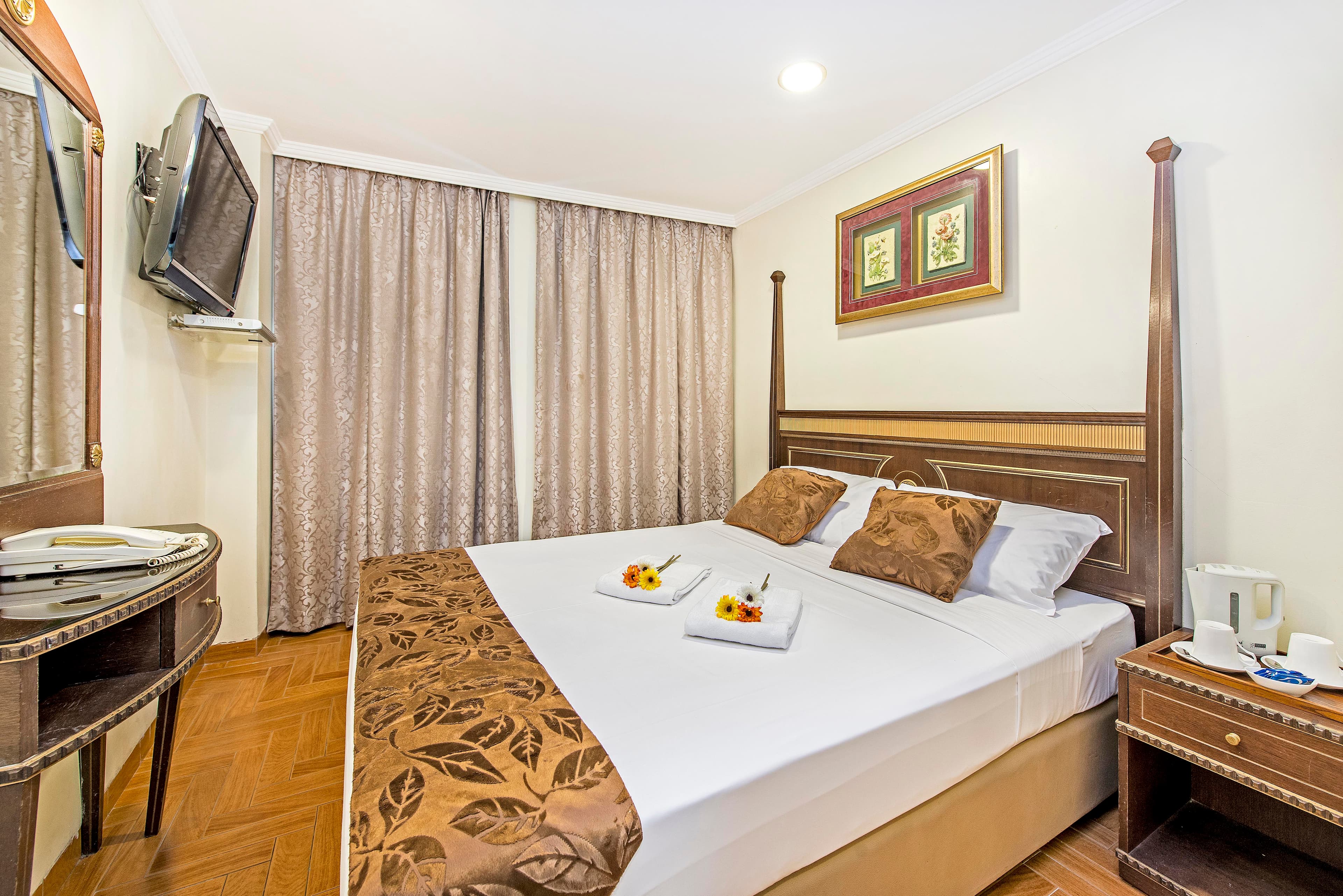 Hotel 81 Chinatown