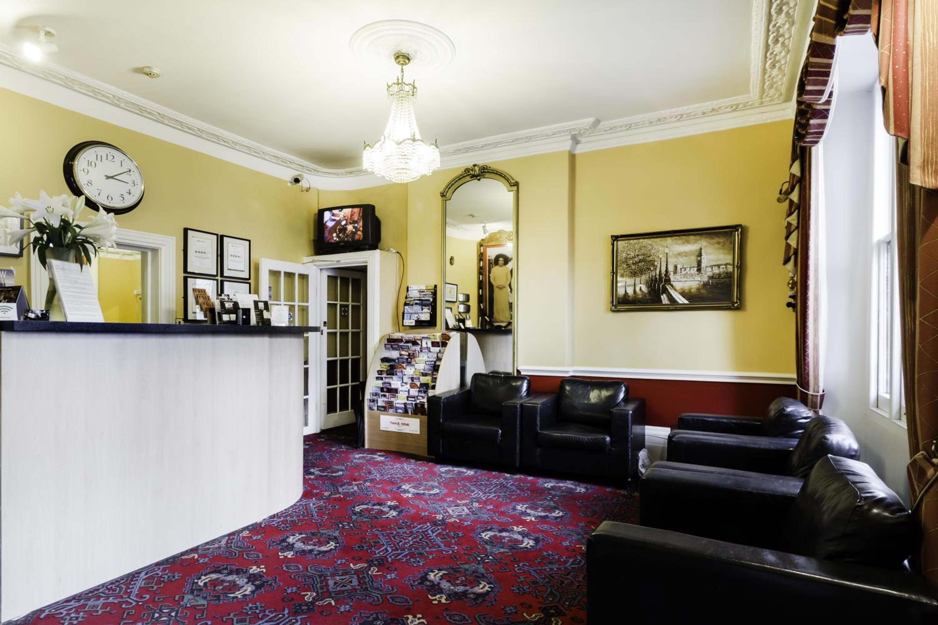 Tudor Court Hotel