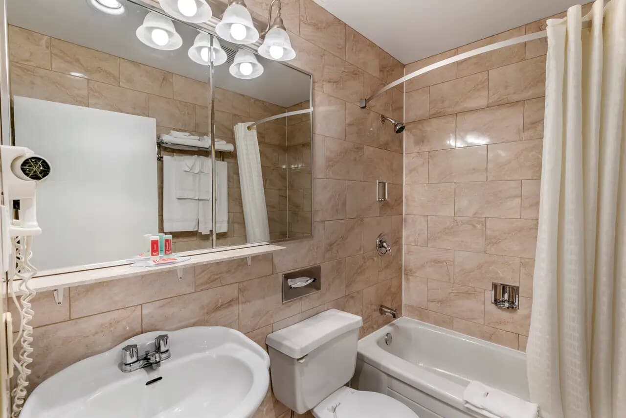 ECONOLODGE BROSSARD