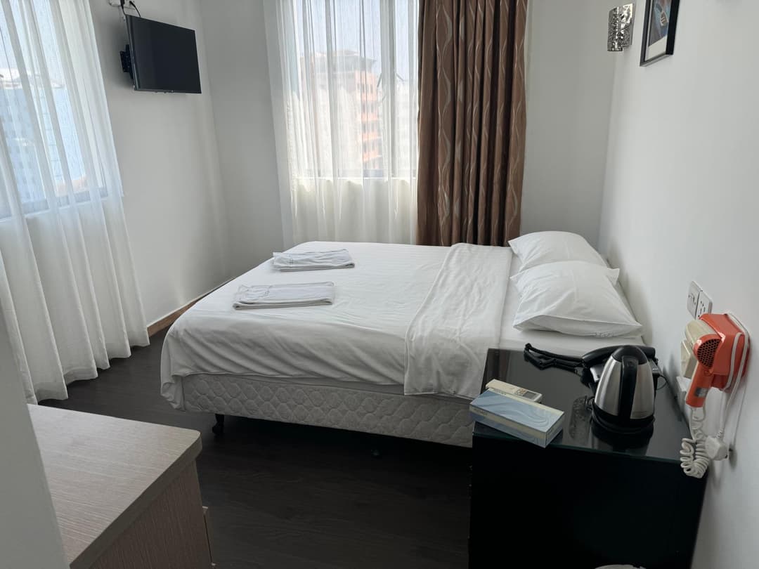 Yaju Hotel