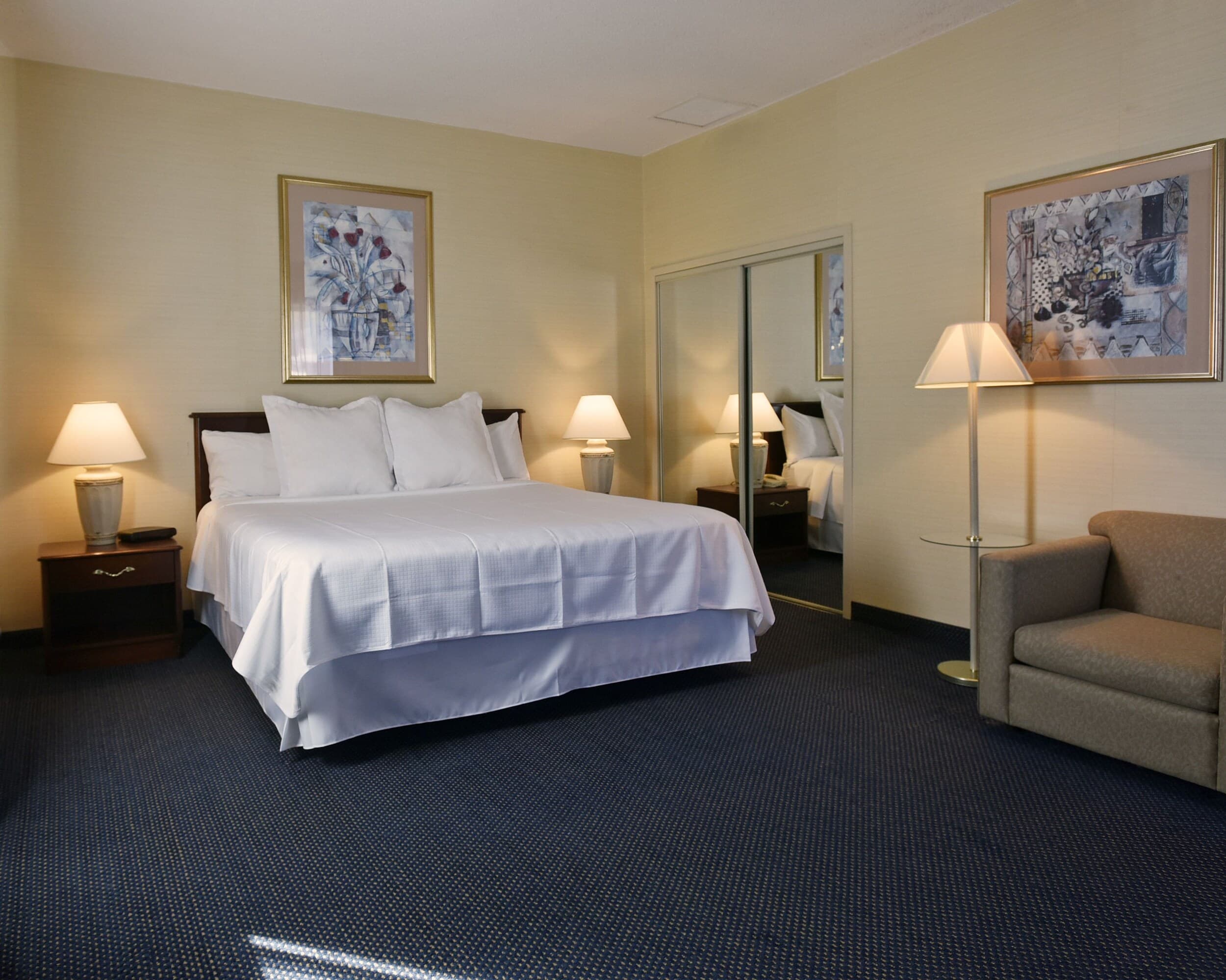 Maron Hotel and Suites