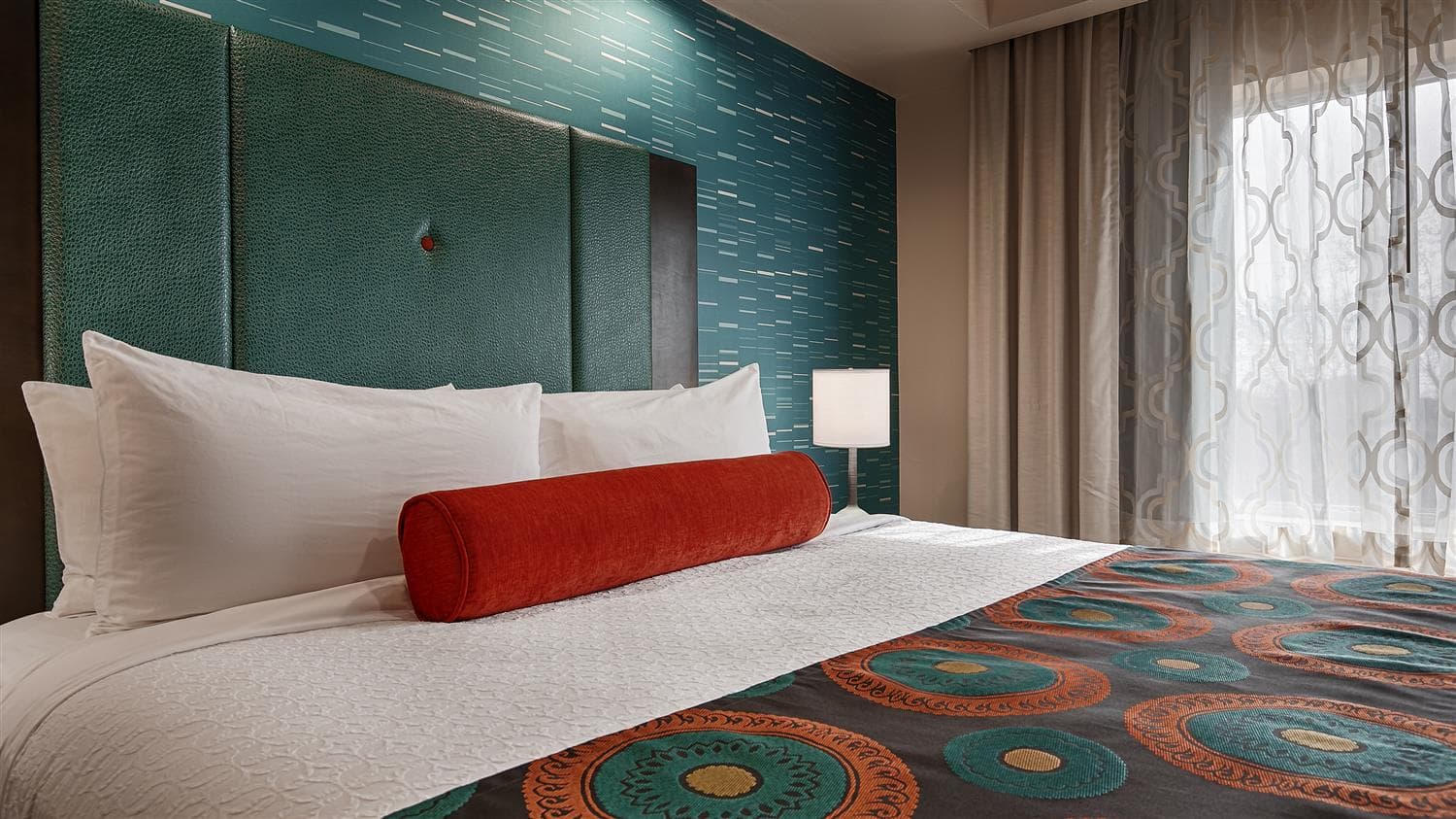 Best Western Premier Ashton Suites-Willowbrook