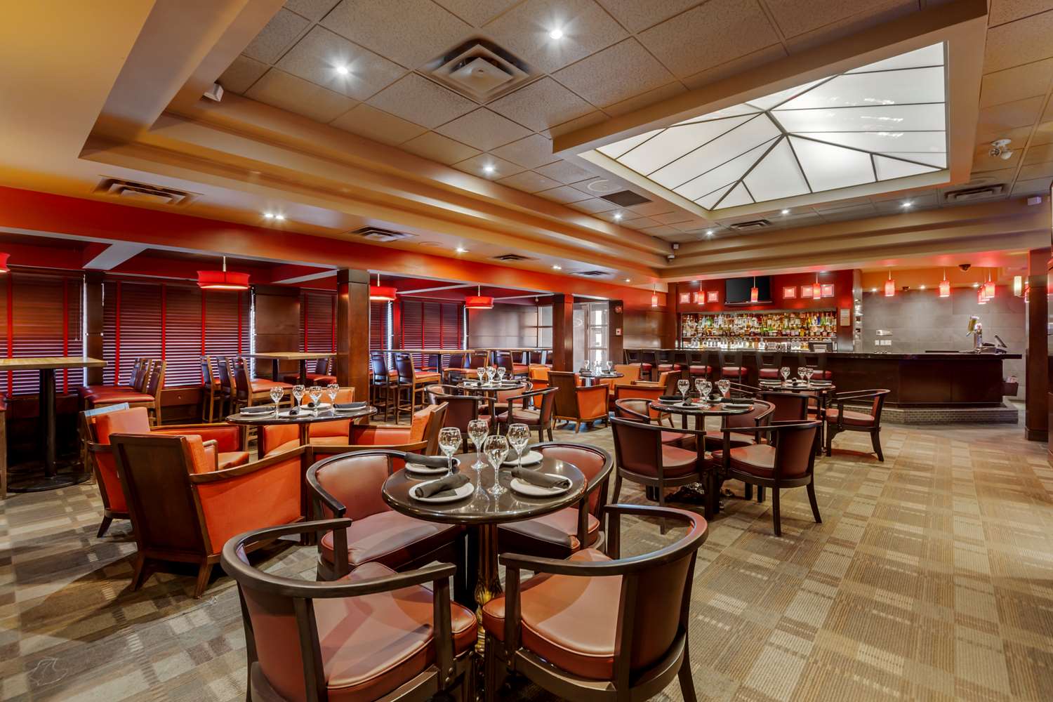 Best Western Premier Denham Inn & Suites