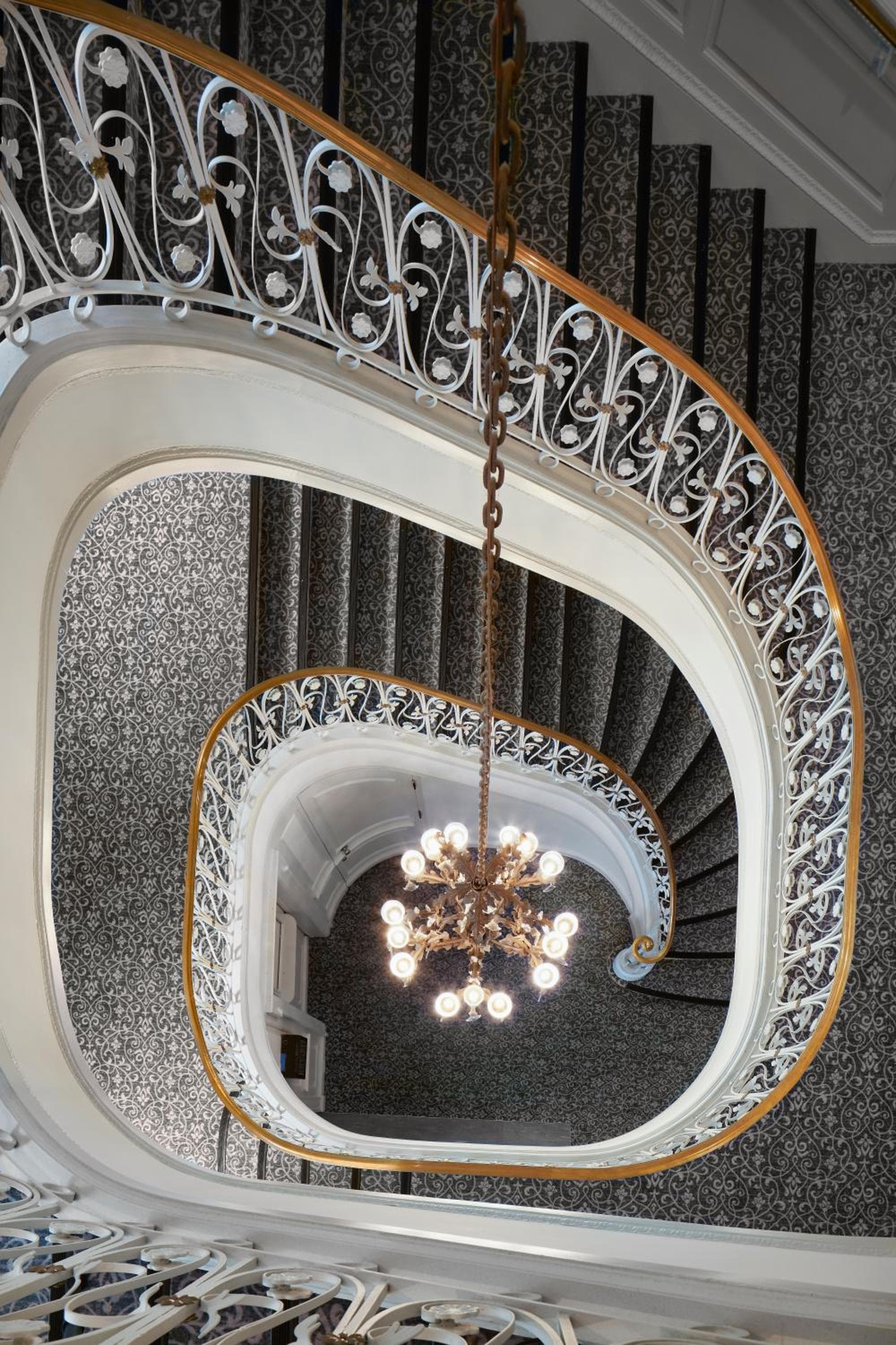 Tarrytown House Estate