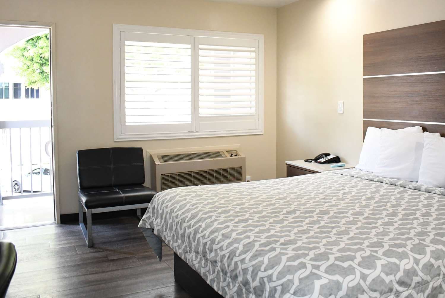 Travelodge by Wyndham Long Beach Convention Center