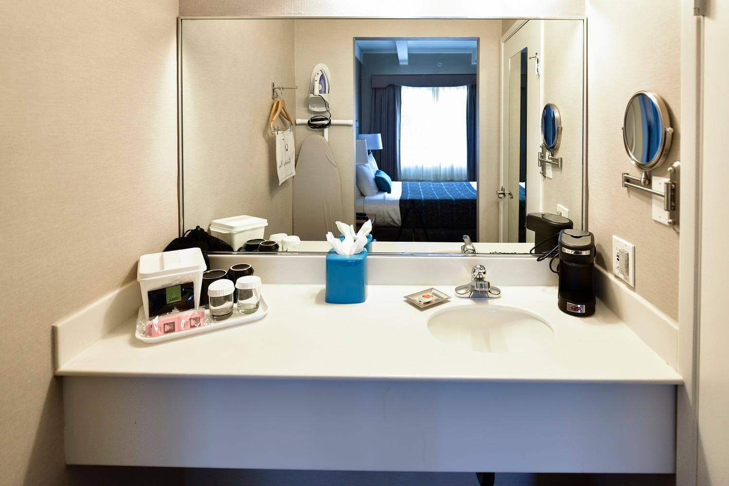 City Center Inn & Suites