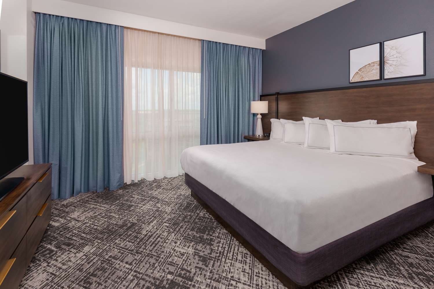 Hilton Charlotte Airport Hotel