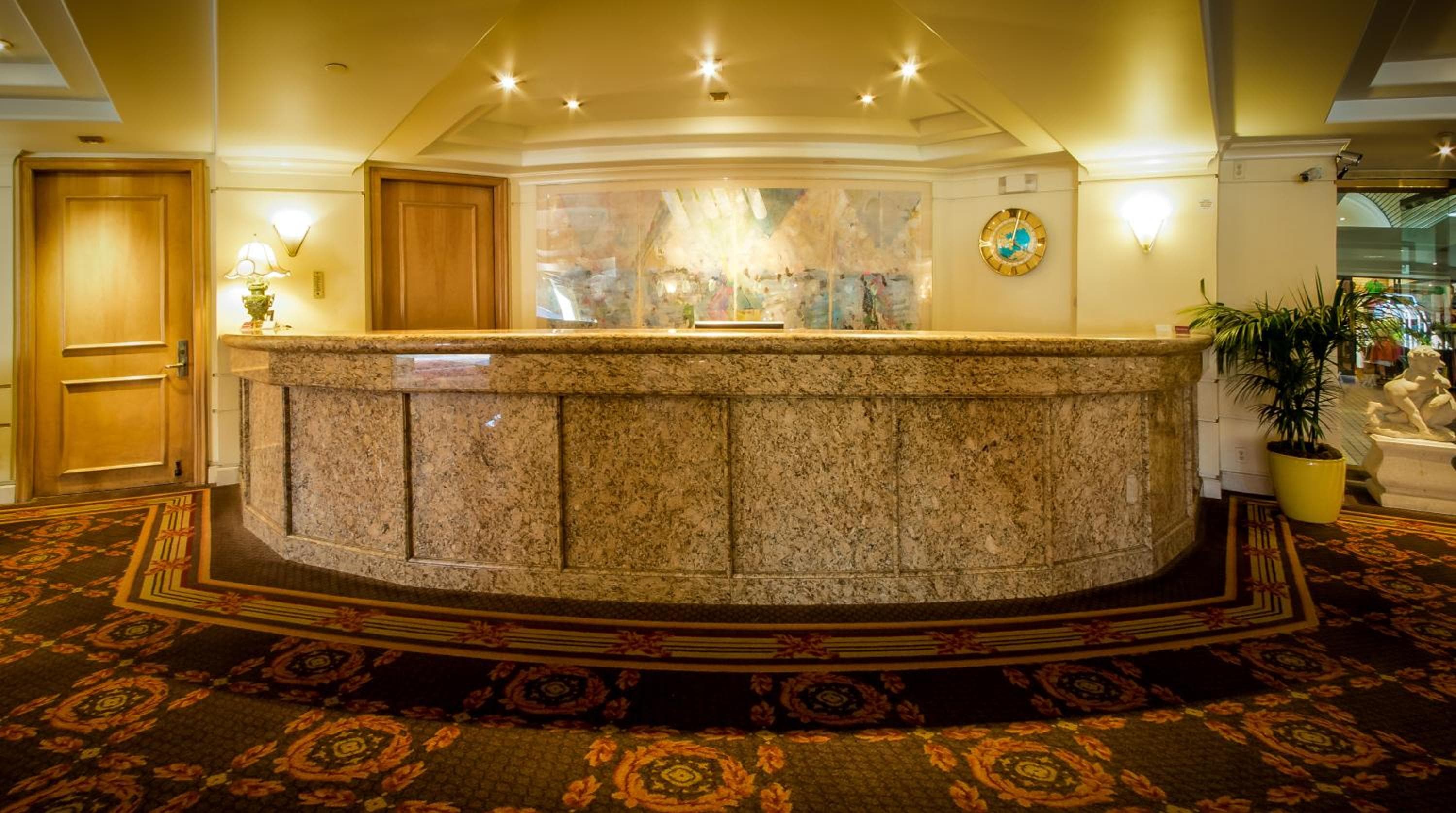 Olyver Hotel