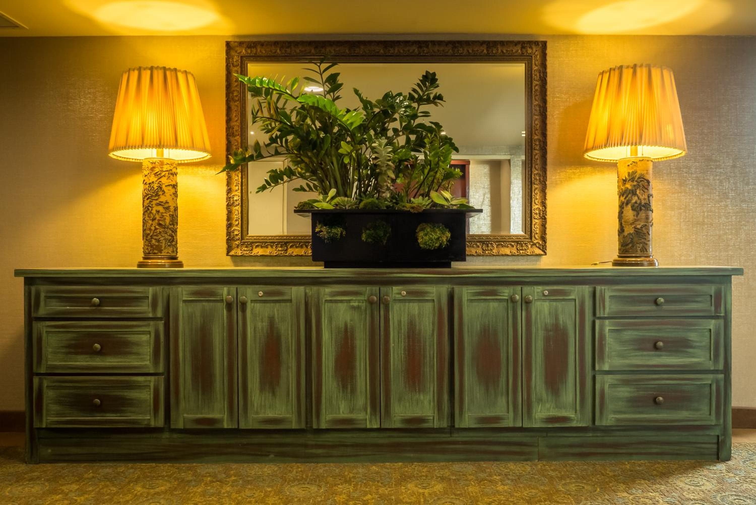 Olyver Hotel
