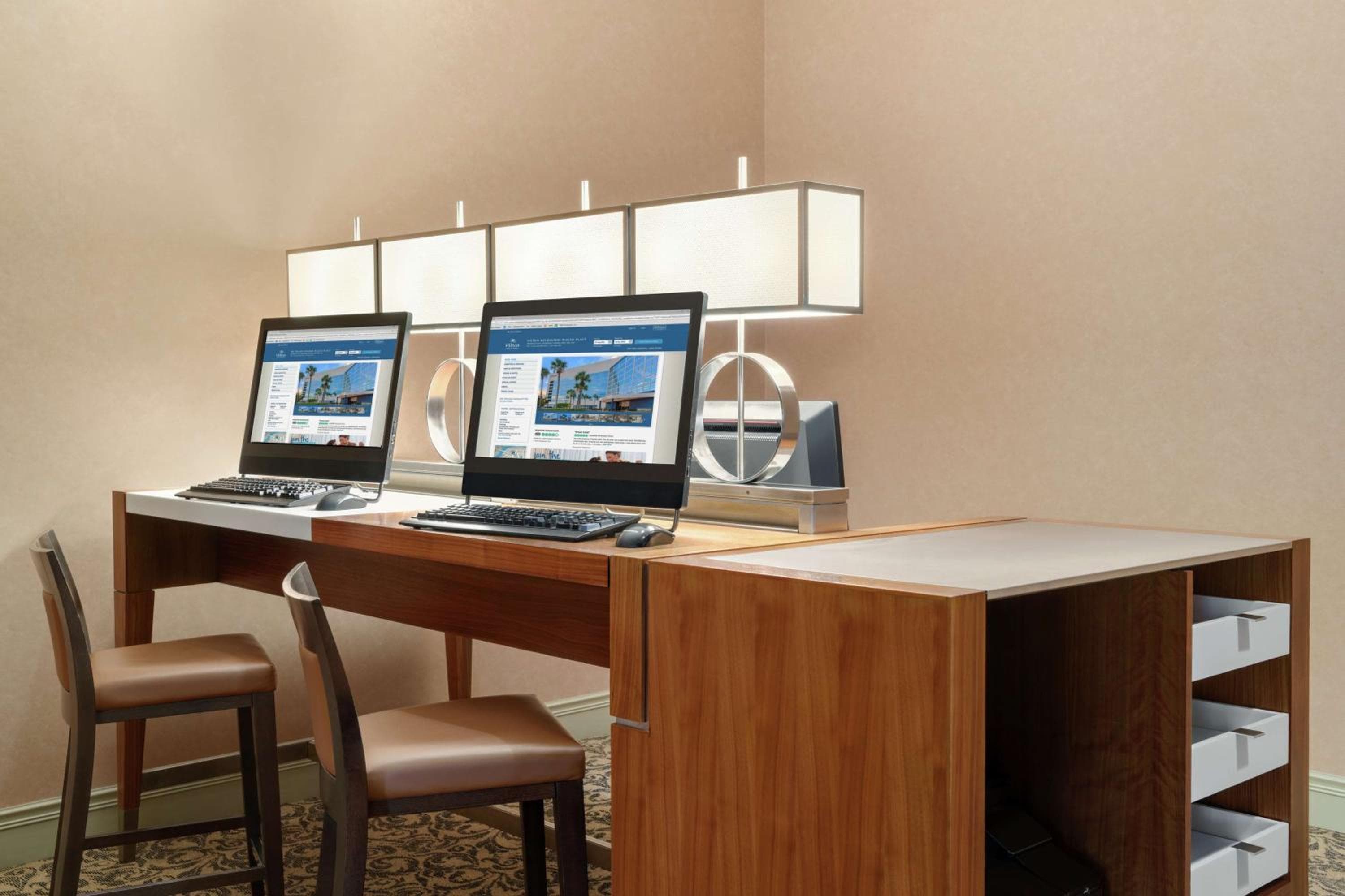 Hilton Melbourne
