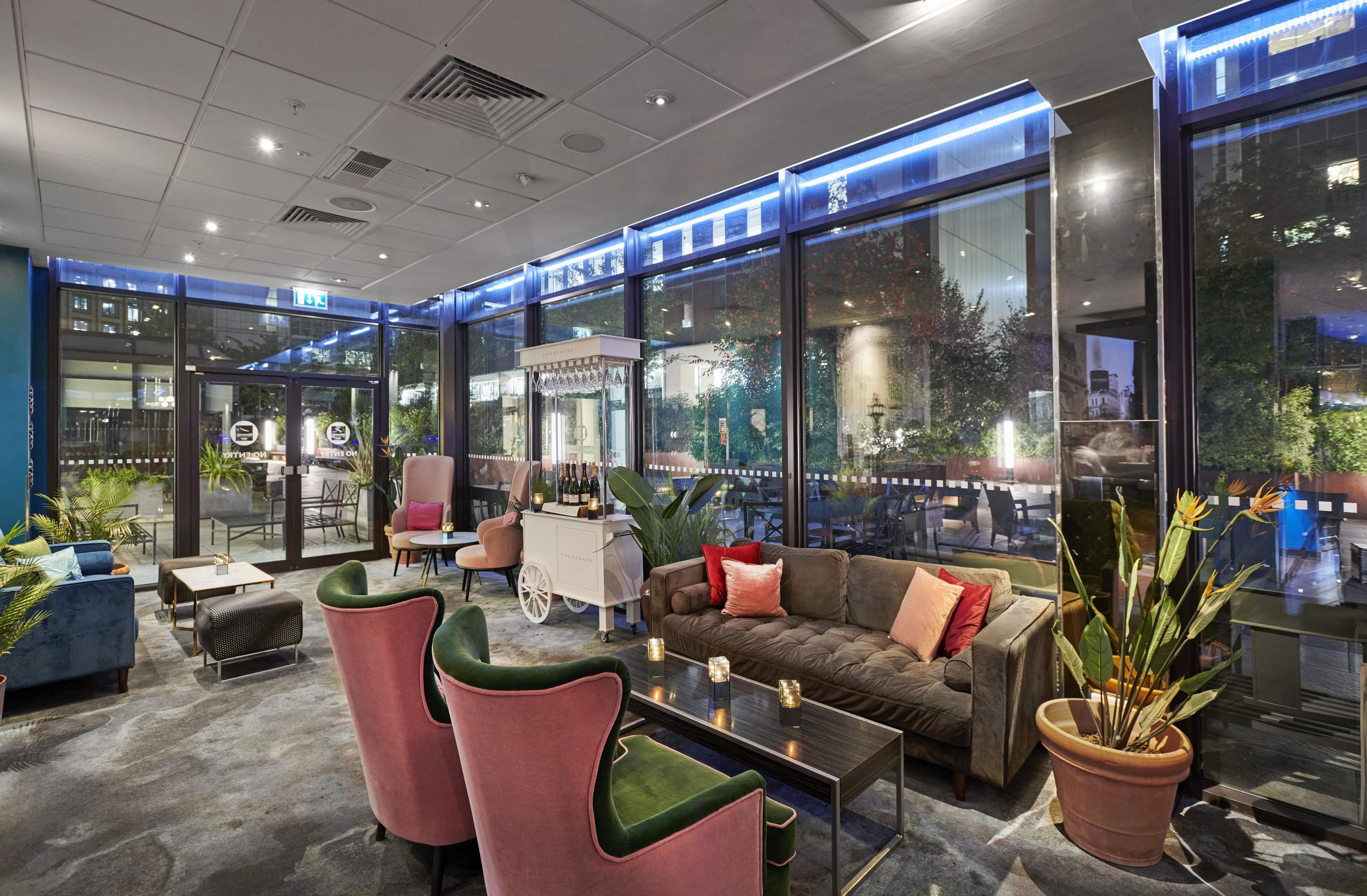 Novotel London West