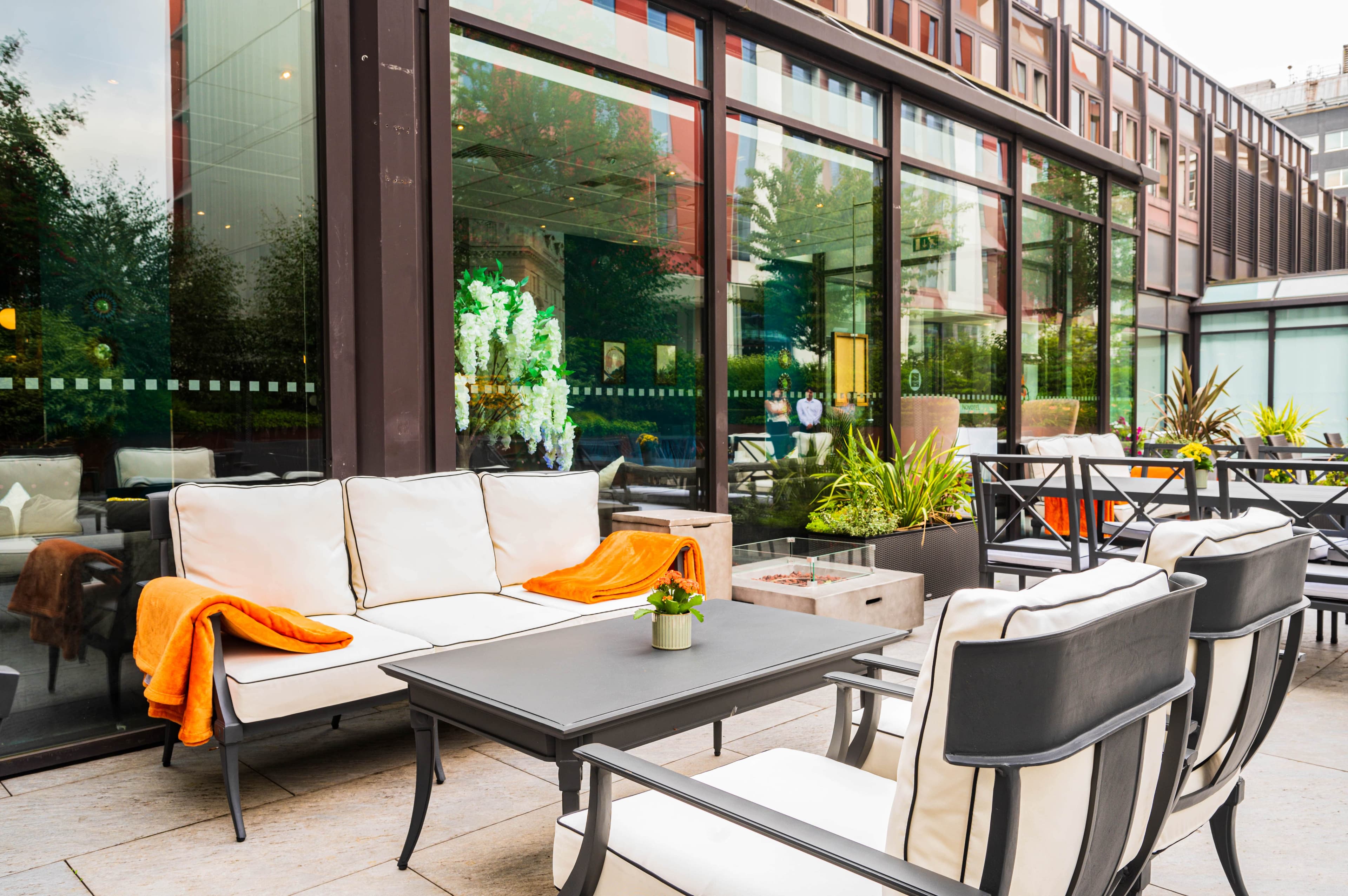 Novotel London West