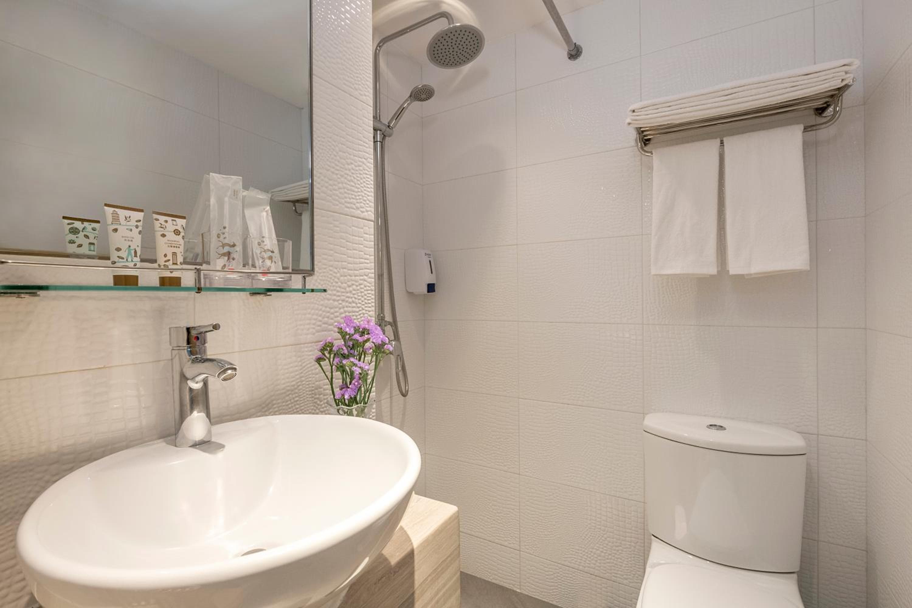 Silka Far East, Hong Kong