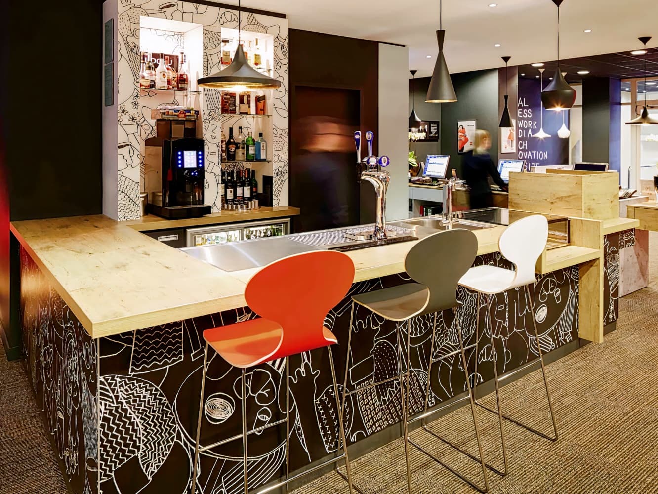 ibis Reading Centre