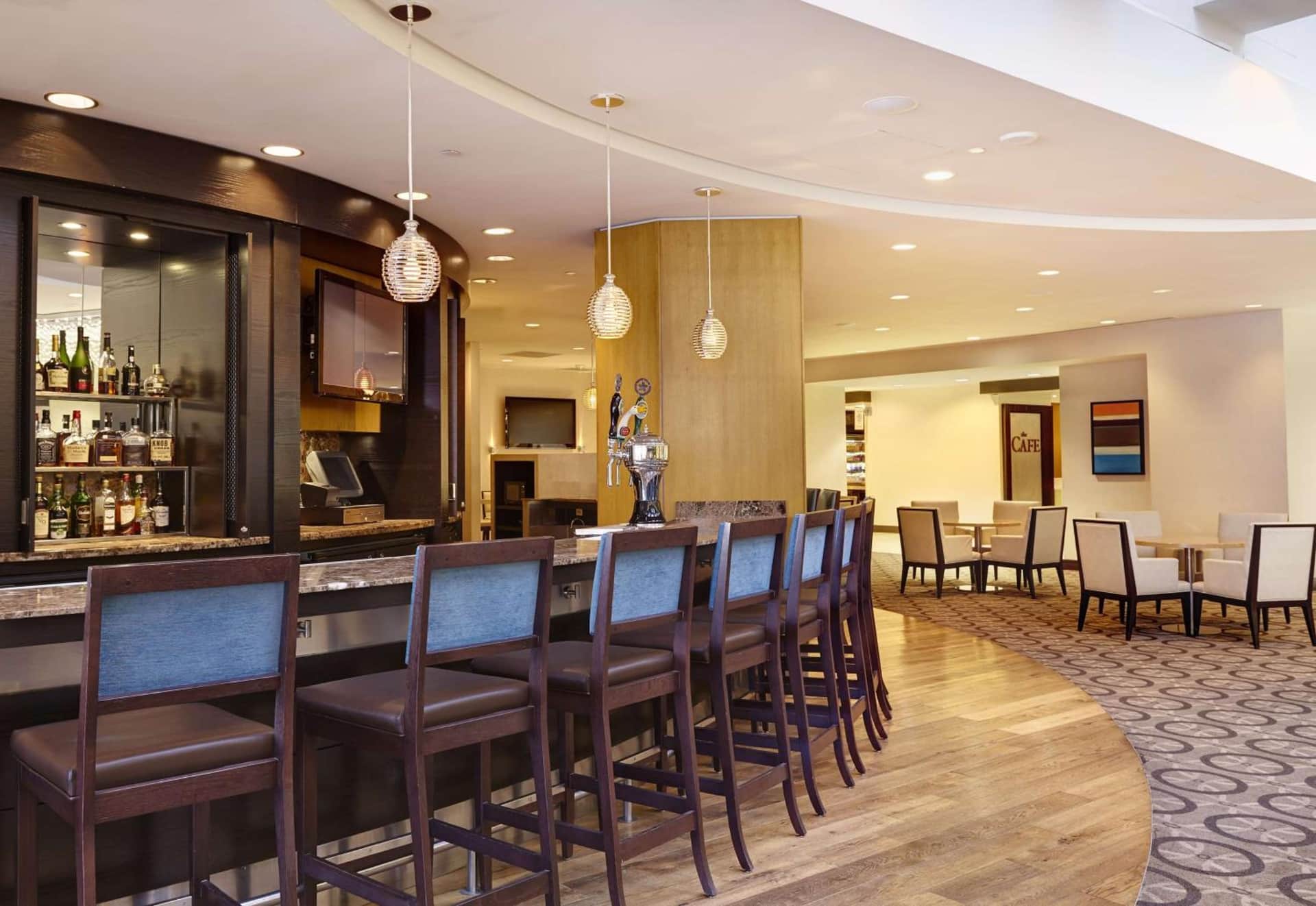 DoubleTree by Hilton Washington DC - Crystal City