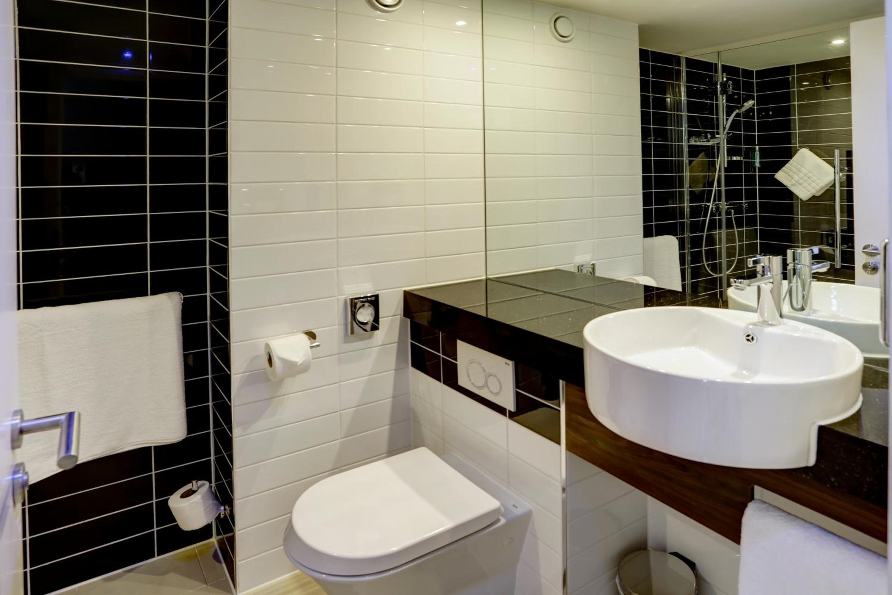 Holiday Inn Express London - ExCel, an IHG Hotel