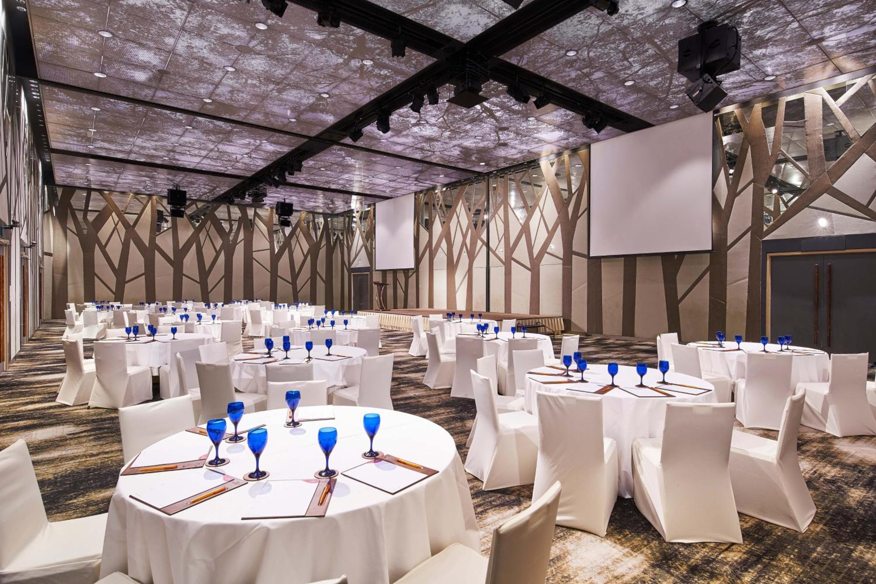 Crowne Plaza Changi Airport, an IHG Hotel