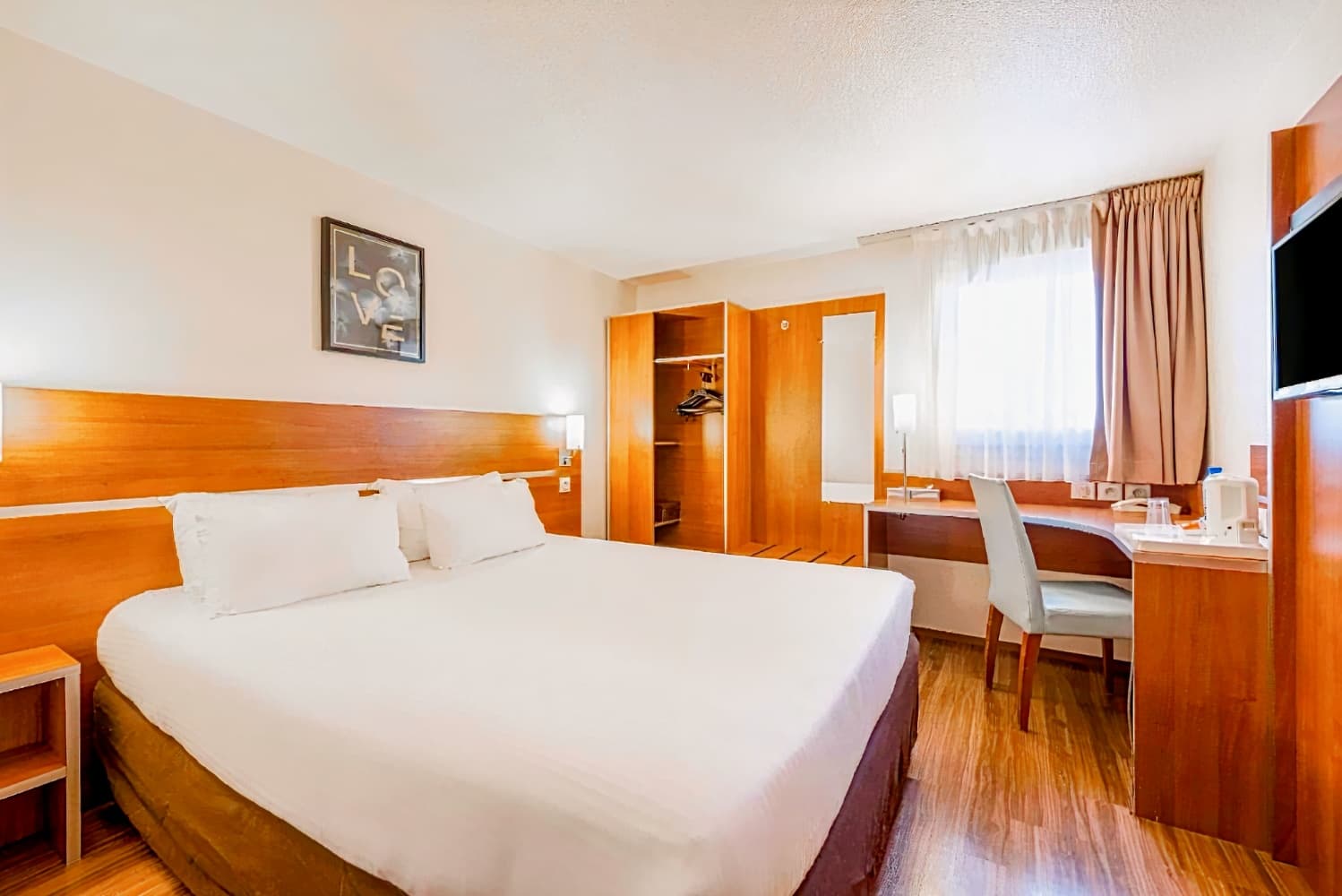 Comfort Hotel Aeroport Lyon St Exupery