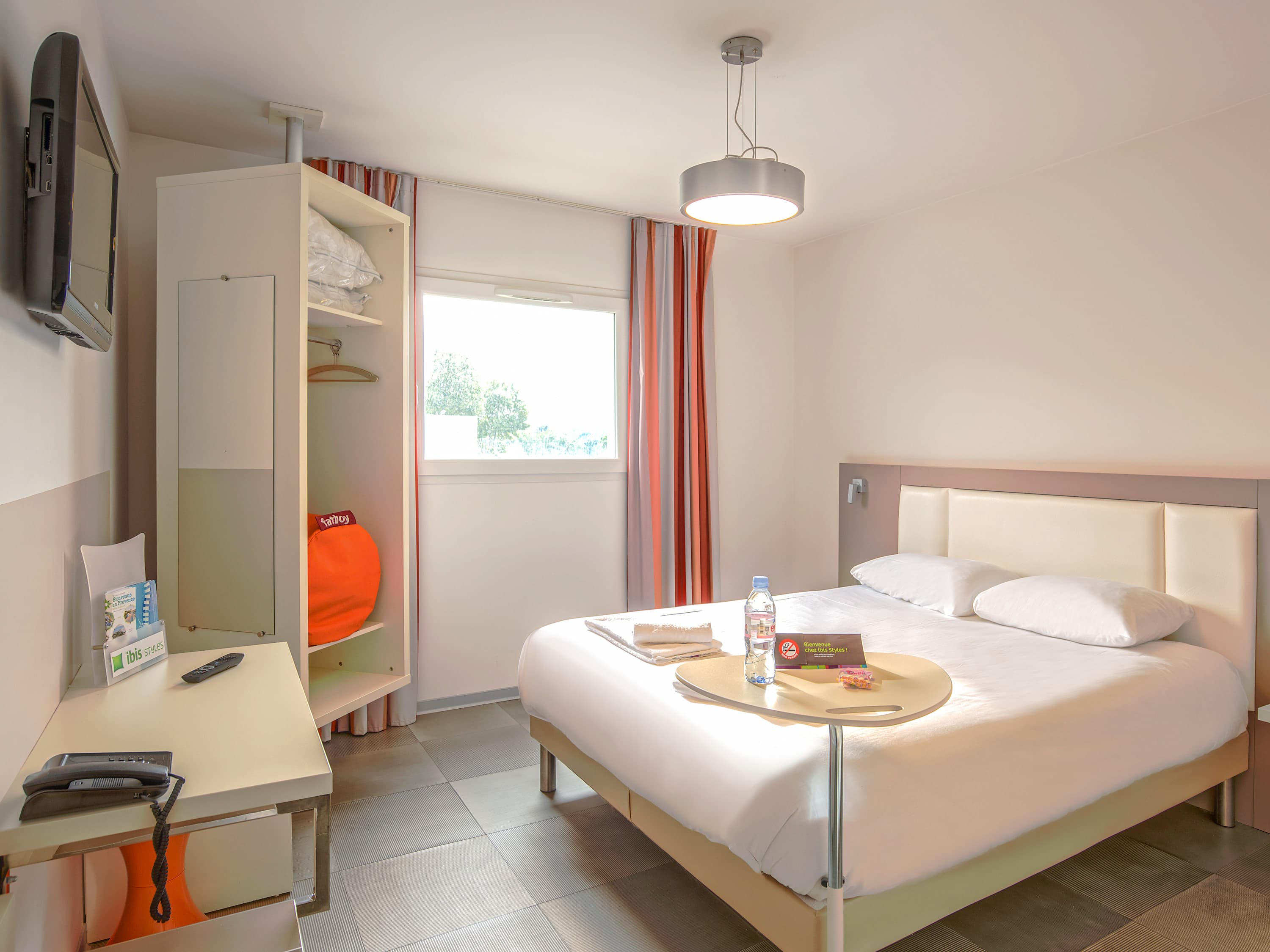 ibis Styles Pertuis Portes du Luberon