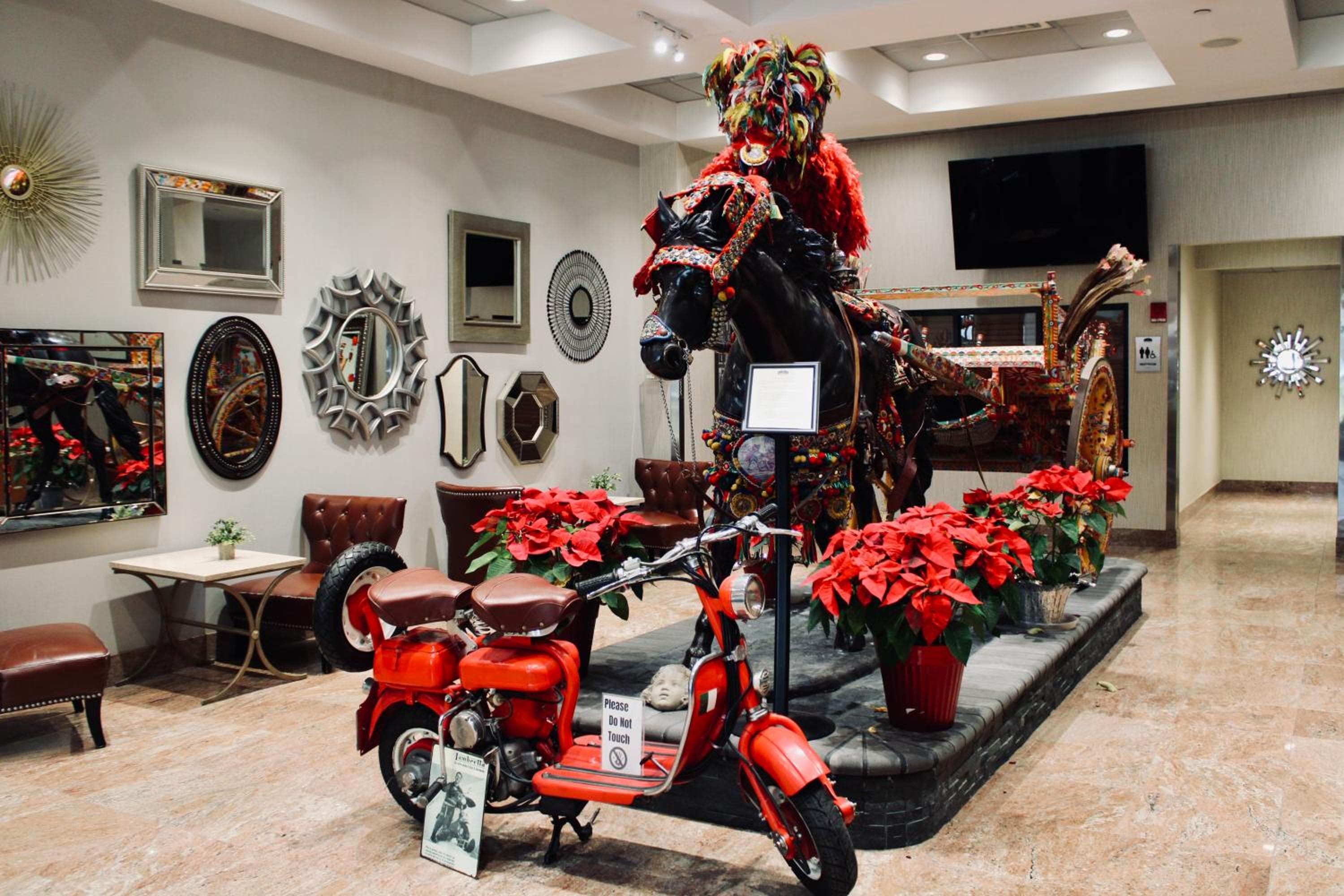 Marco LaGuardia Hotel and Suites