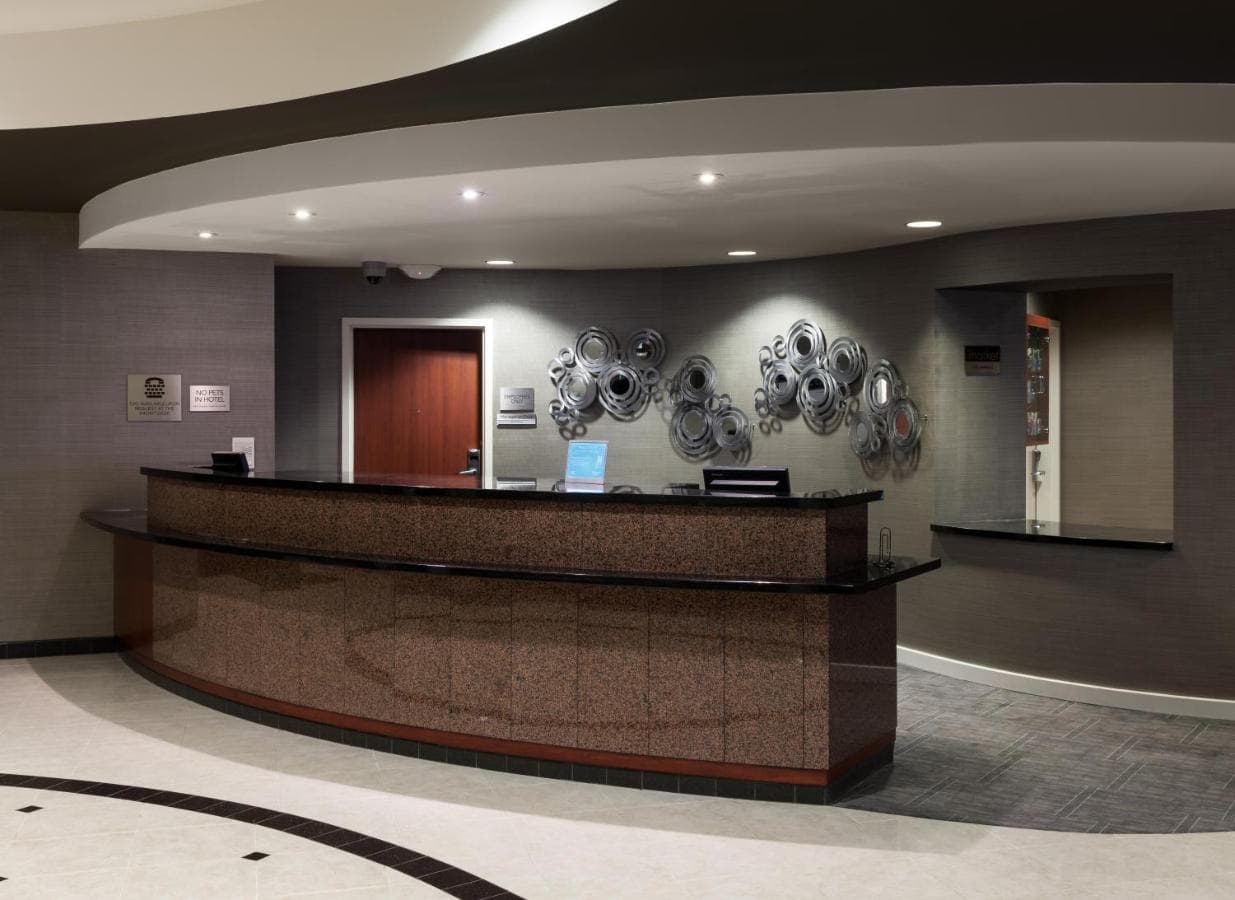 Courtyard Santa Clarita Valencia