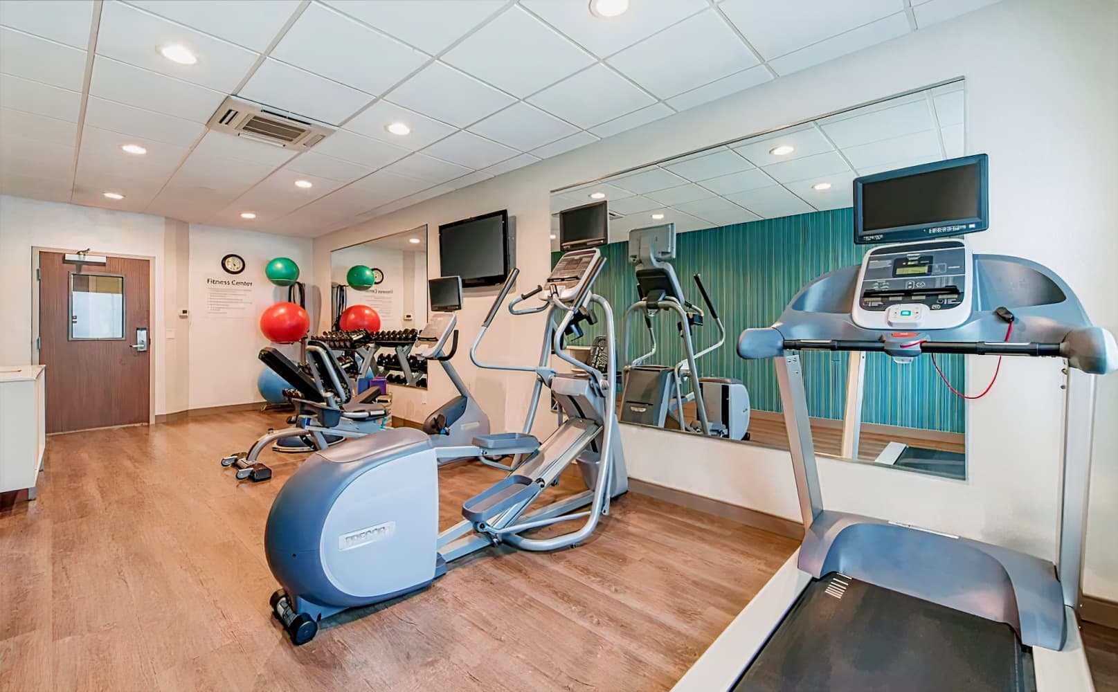 Holiday Inn Express & Suites Columbia-I-26 @ Harbison Blvd