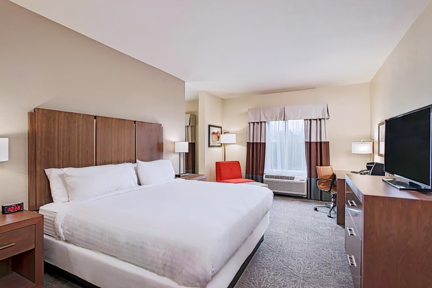 Holiday Inn Express & Suites Austin NW - Four Points