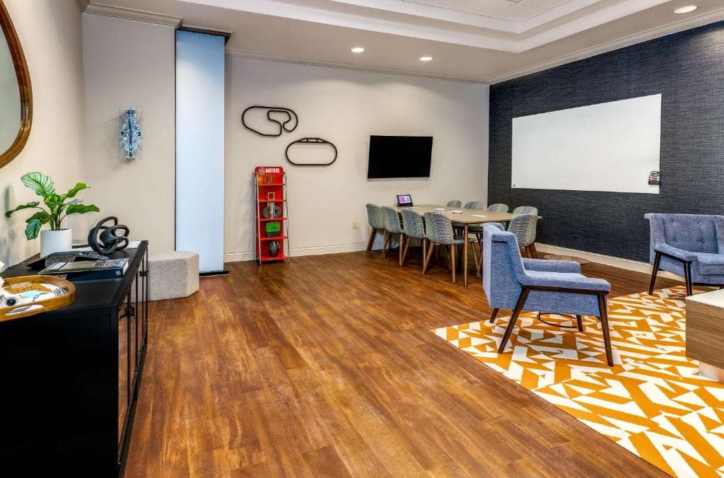 Sonesta Charlotte Lower South End