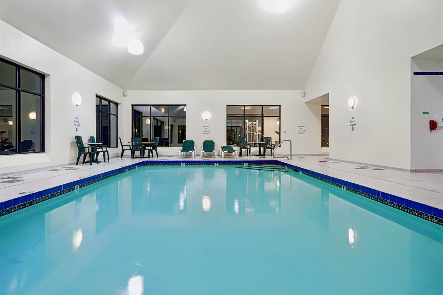 Holiday Inn & Suites Boston Peabody