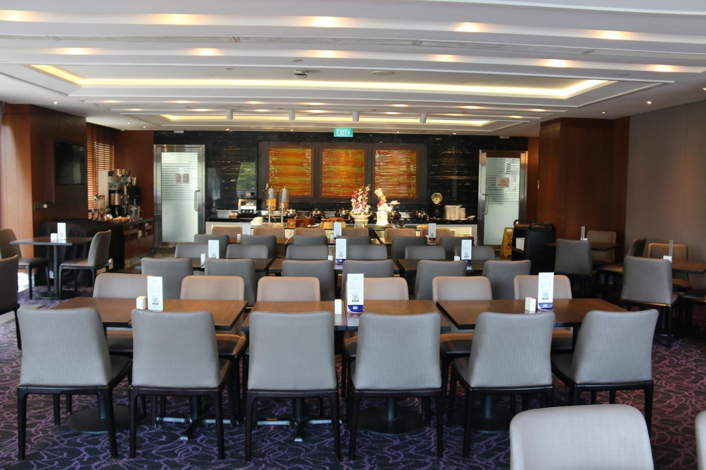 Aqueen Hotel Paya Lebar
