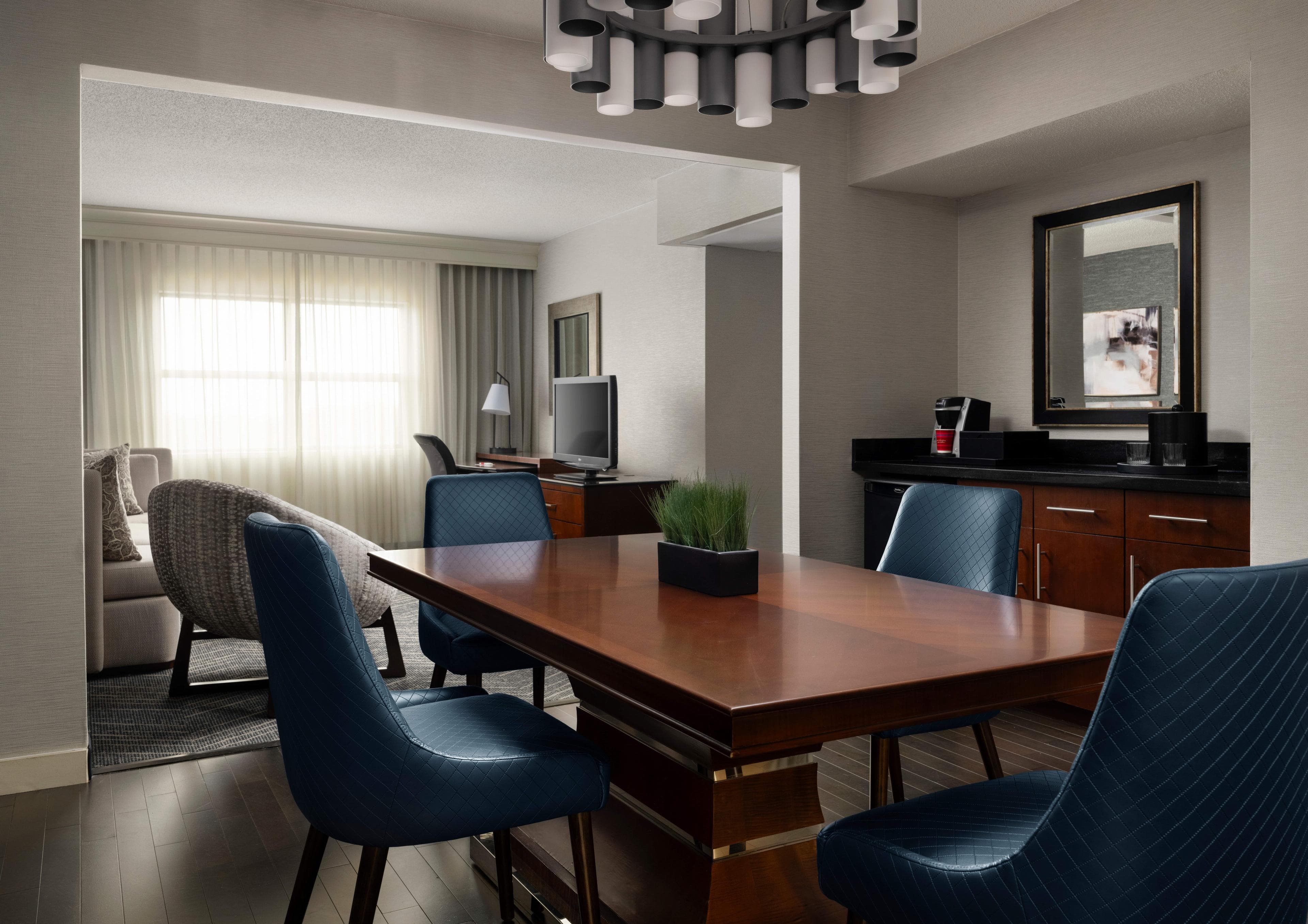 Minneapolis Marriott Northwest Hotel & Conference Center