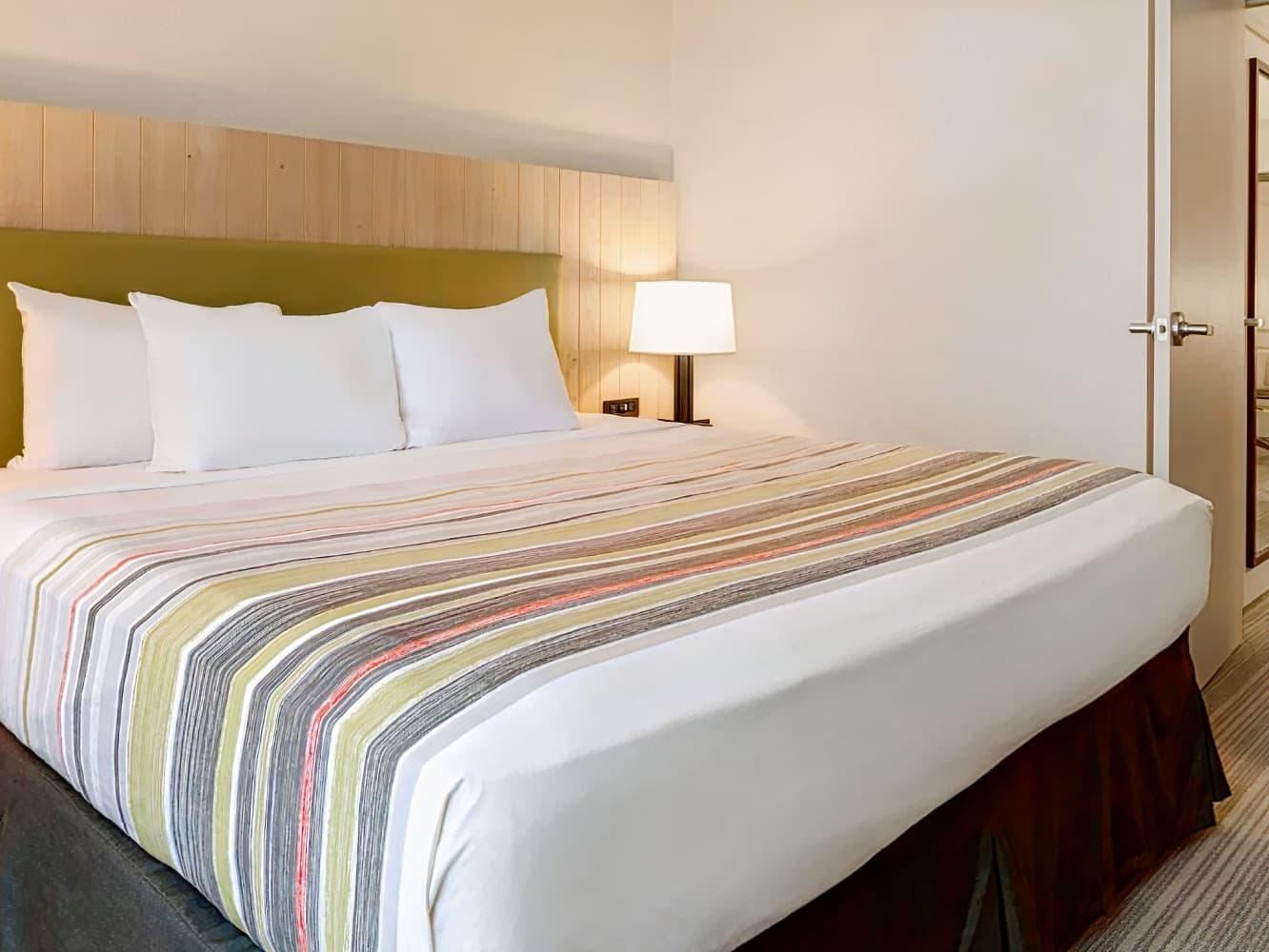 Country Inn & Suites by Radisson, Columbus Airport, OH