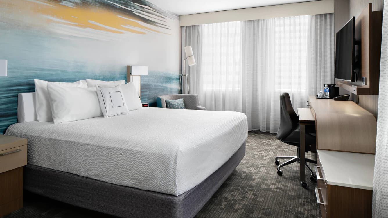 Courtyard By Marriott Edmonton Downtown