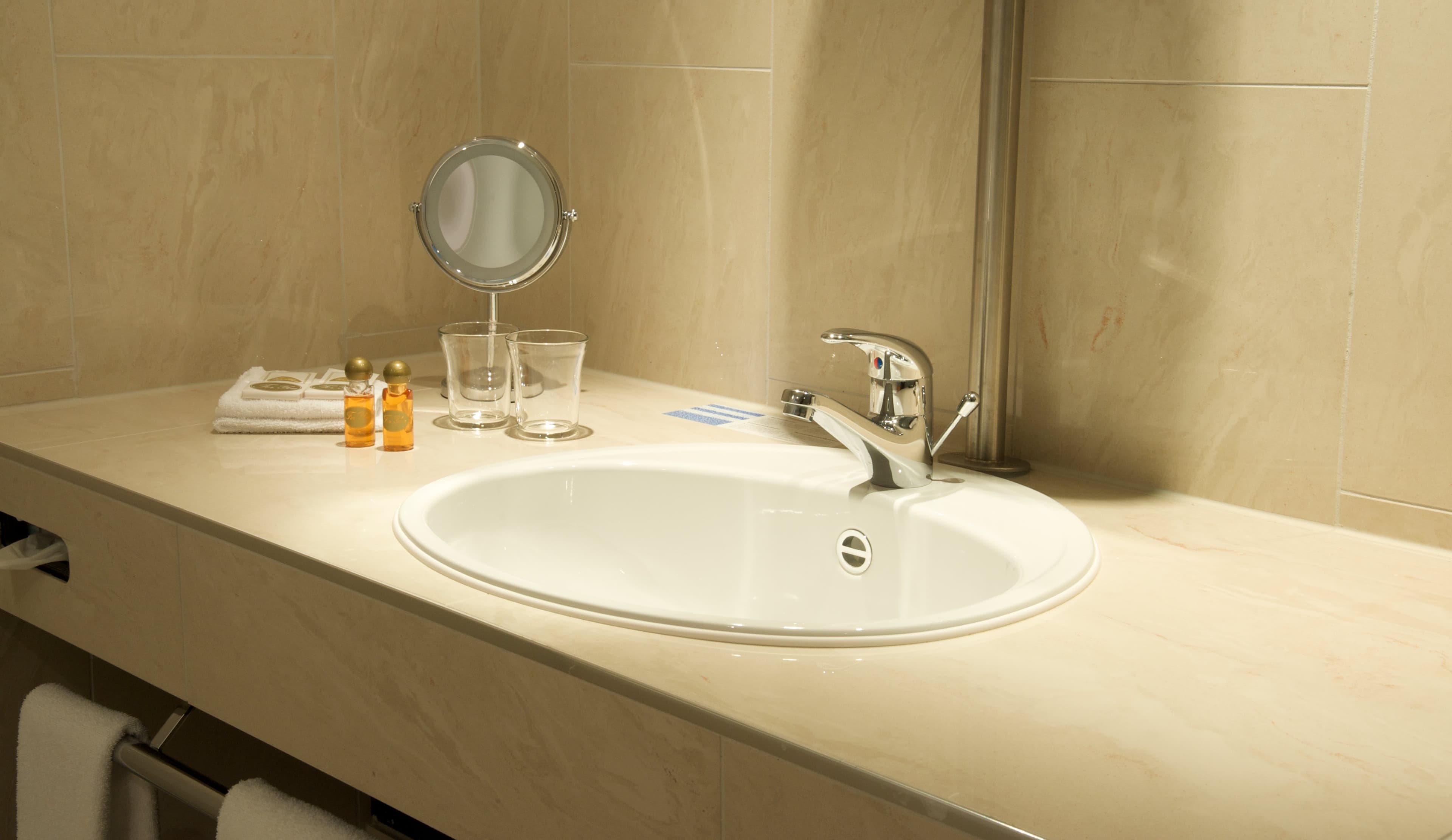 Alpha Palmiers by Fassbind