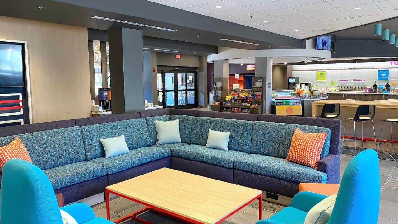 Tru by Hilton - Baltimore Harbor East