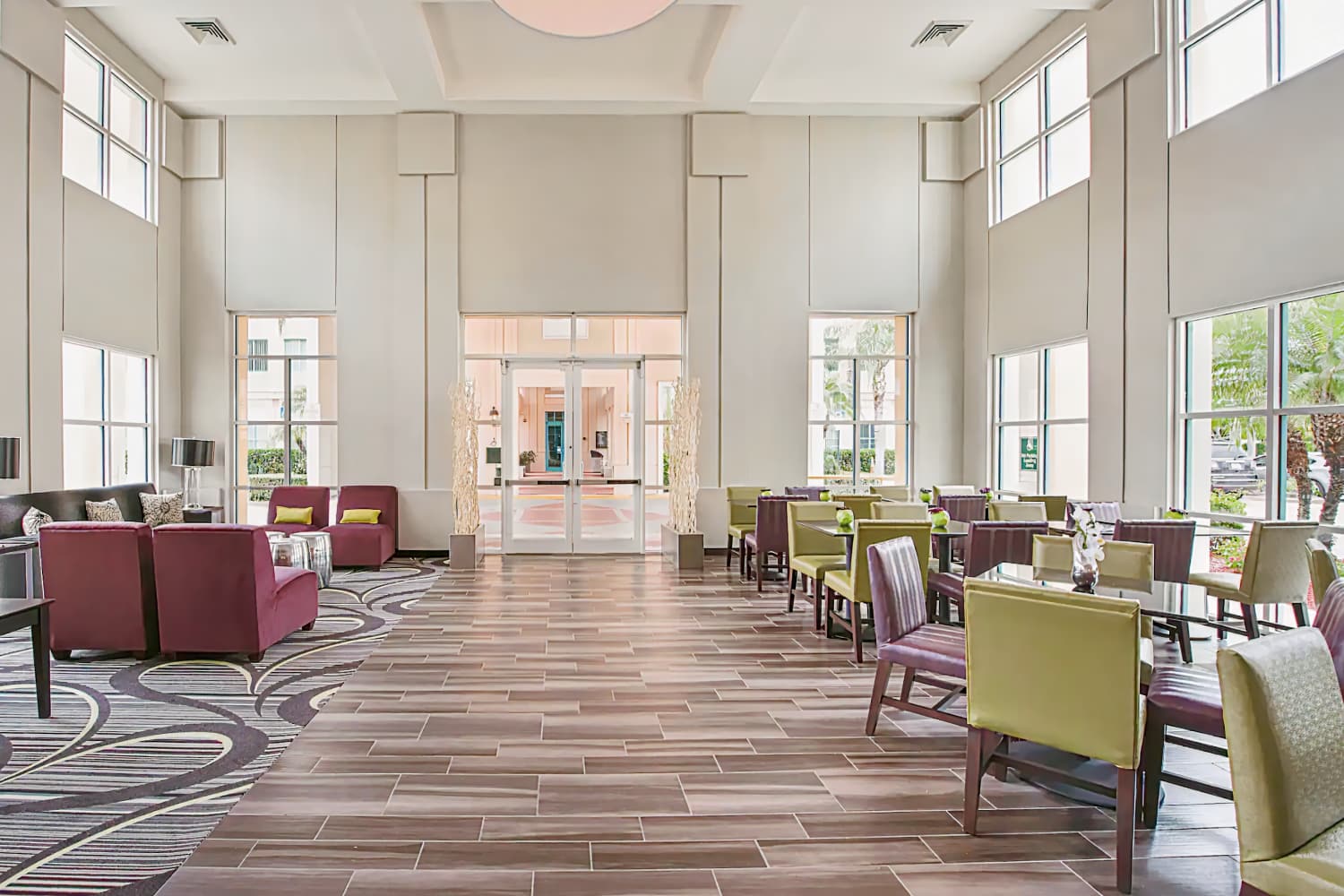 La Quinta Inn & Suites by Wyndham Plantation at SW 6th St