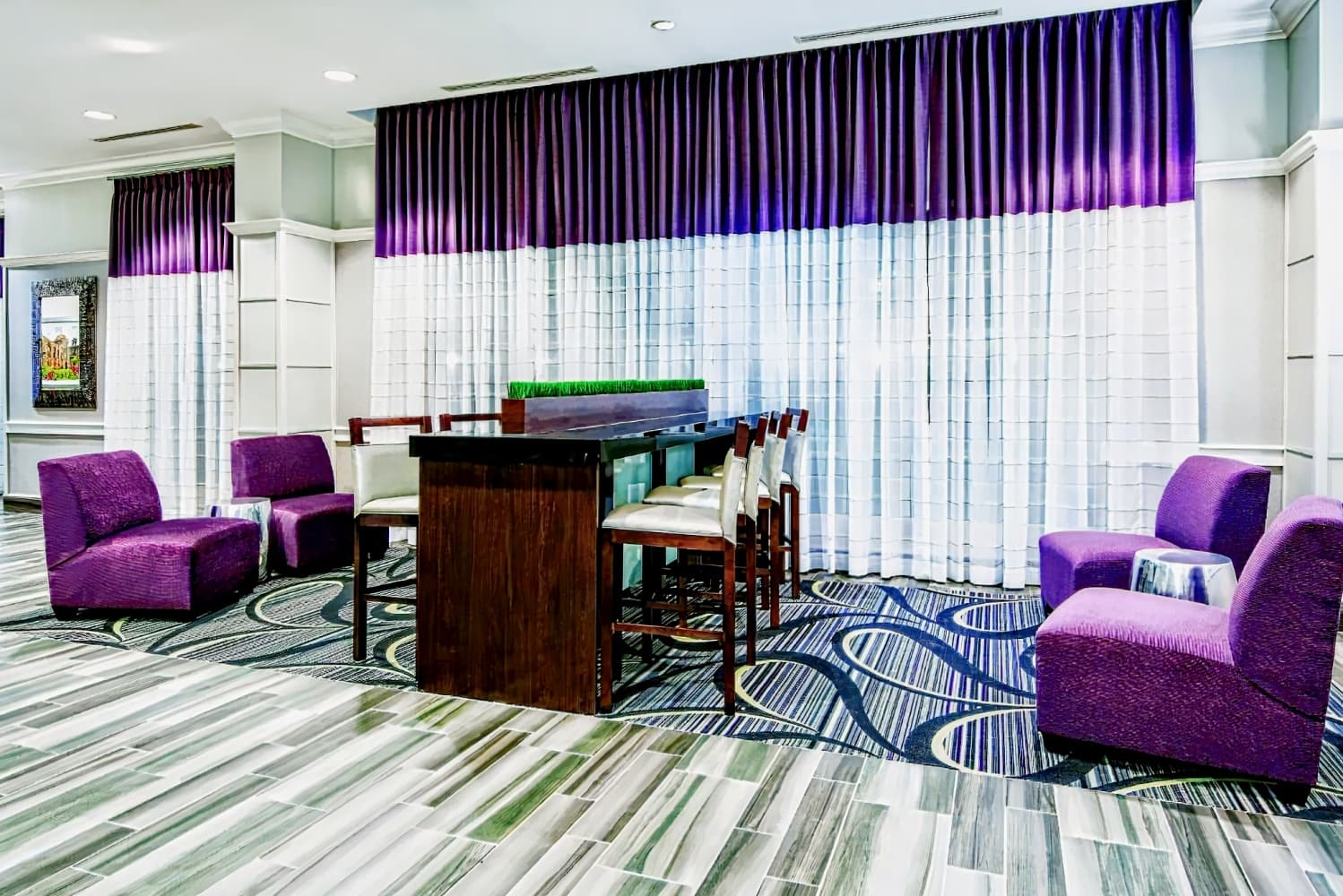 La Quinta Inn & Suites by Wyndham San Antonio Riverwalk