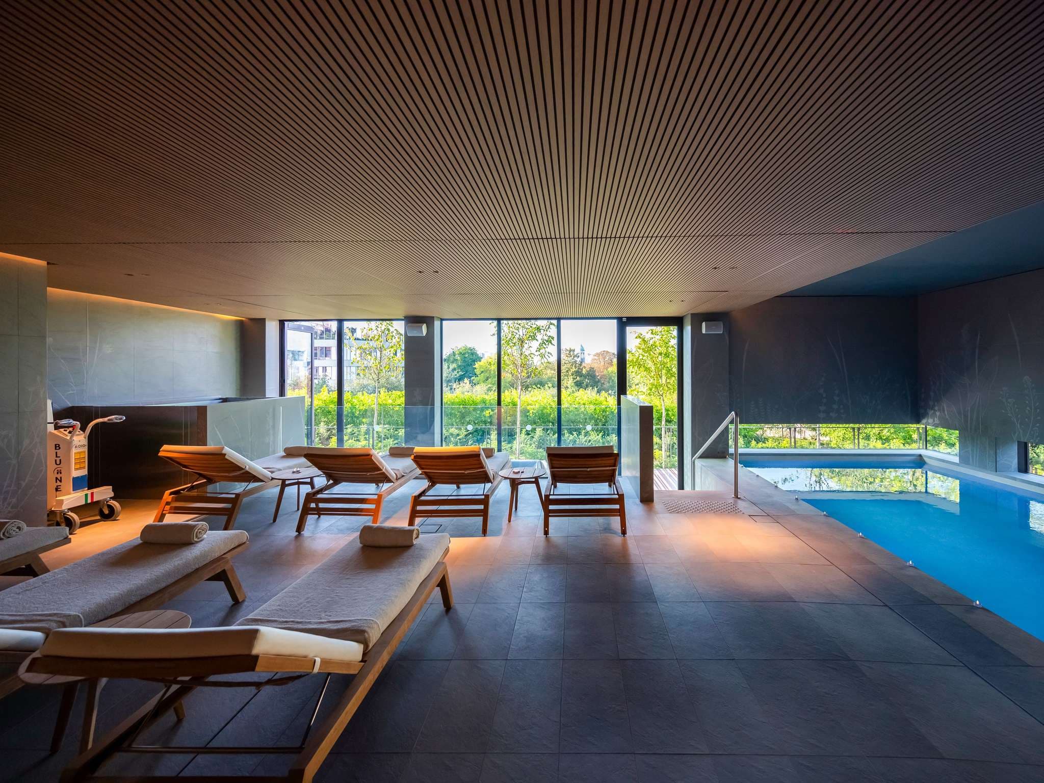 Domaine Reine Margot Paris Issy MGallery Collection