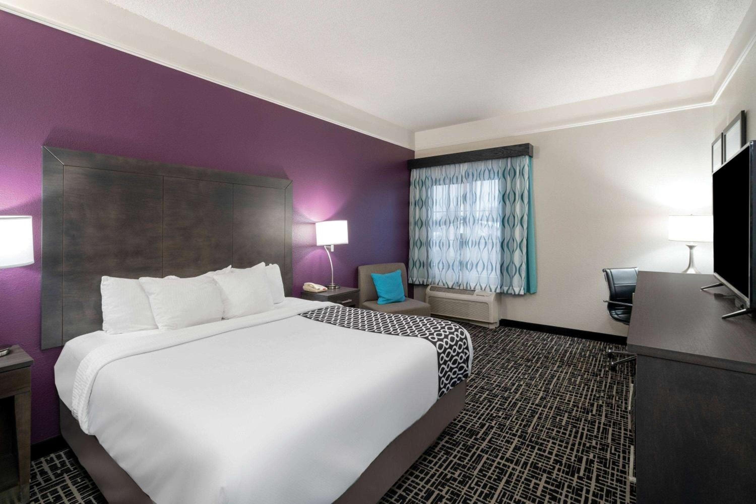 La Quinta by Wyndham Latham Albany Airport