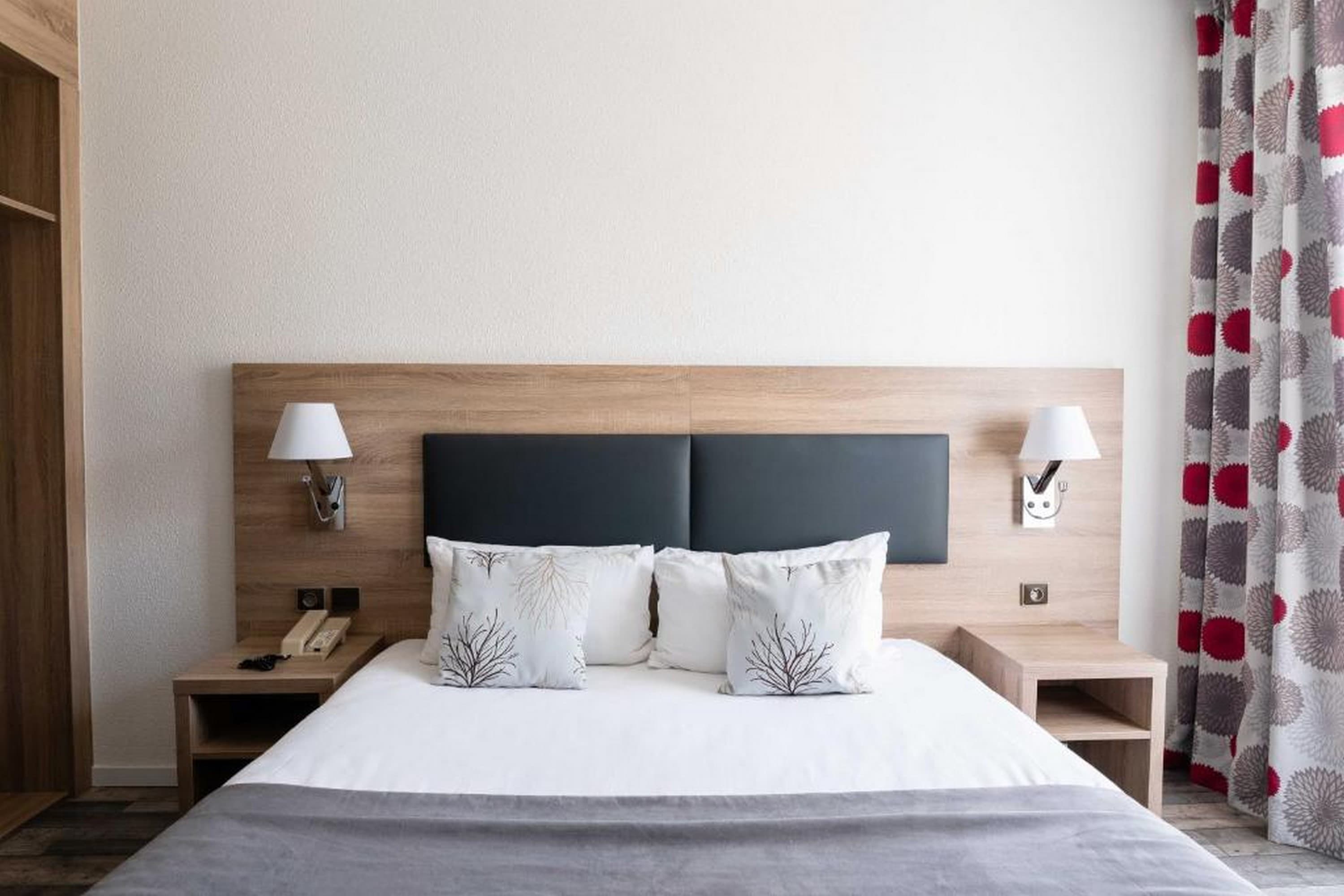 Adonis Cannes | Hôtel Thomas