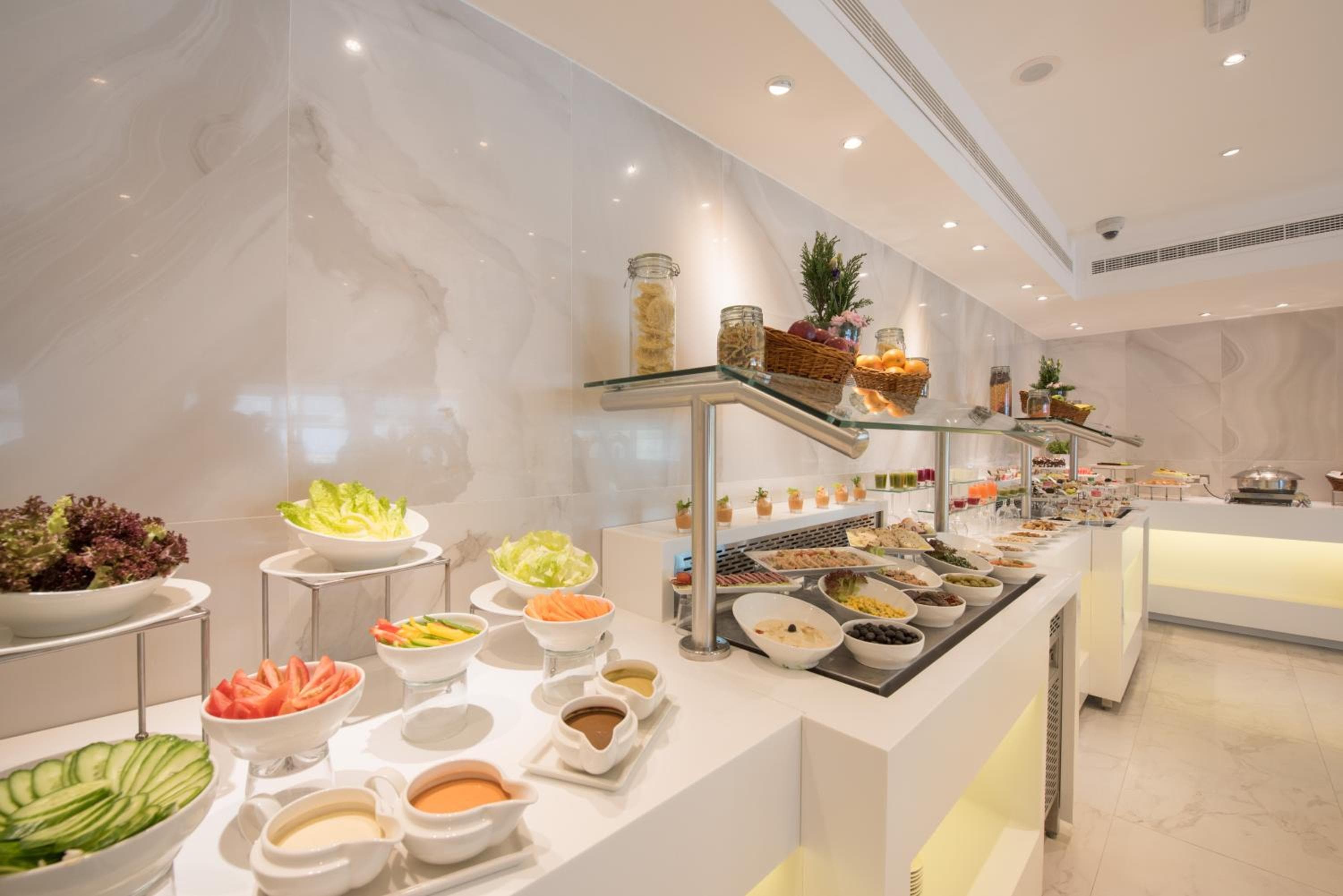 Hawthorn Extended Stay by Wyndham Abu Dhabi City Center