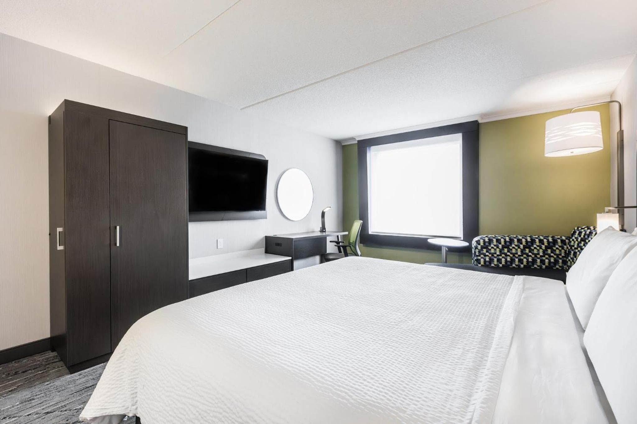 Holiday Inn Express & Suites - Toronto Airport South, an IHG Hotel