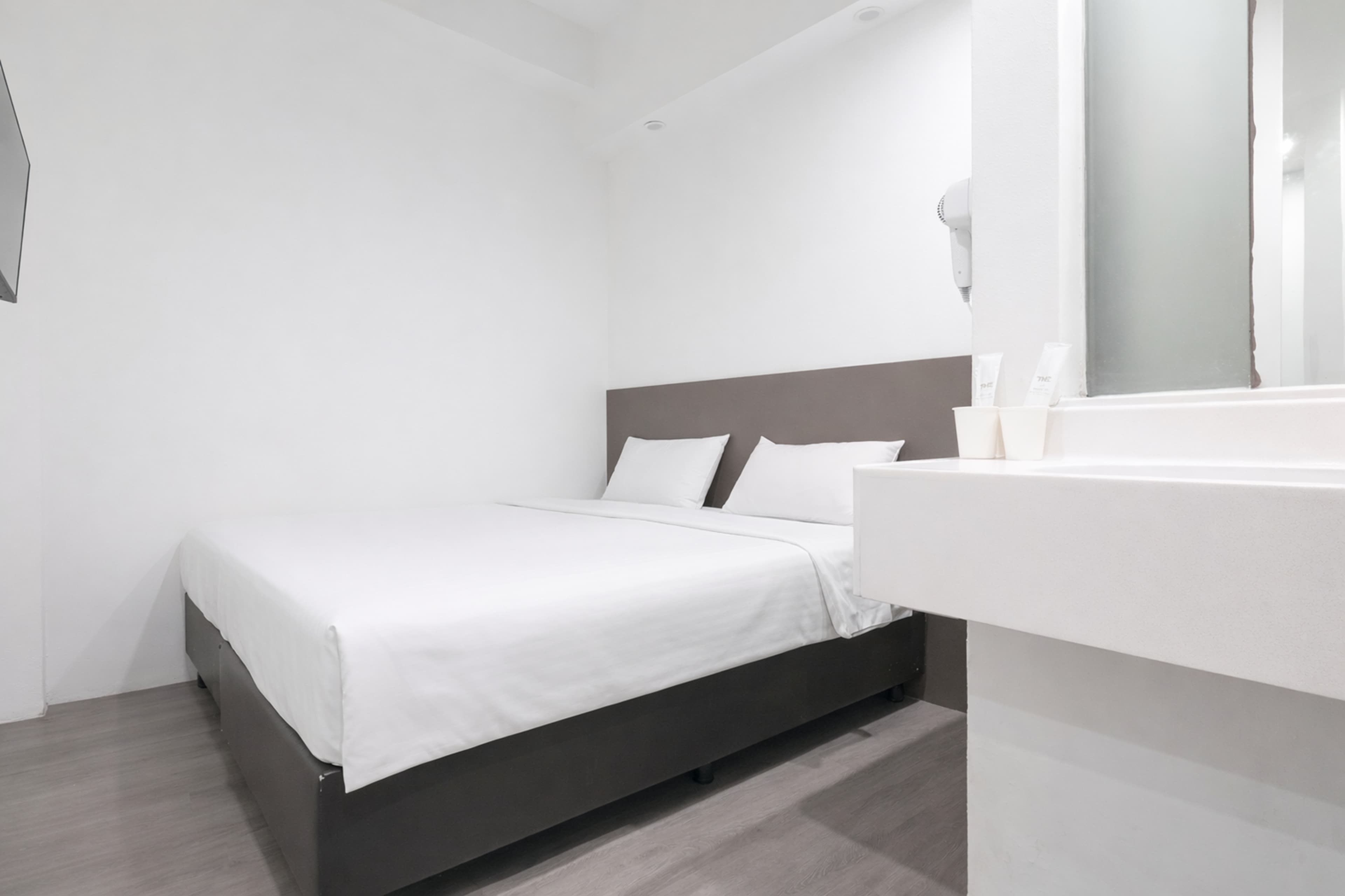 A Hotel Dickson