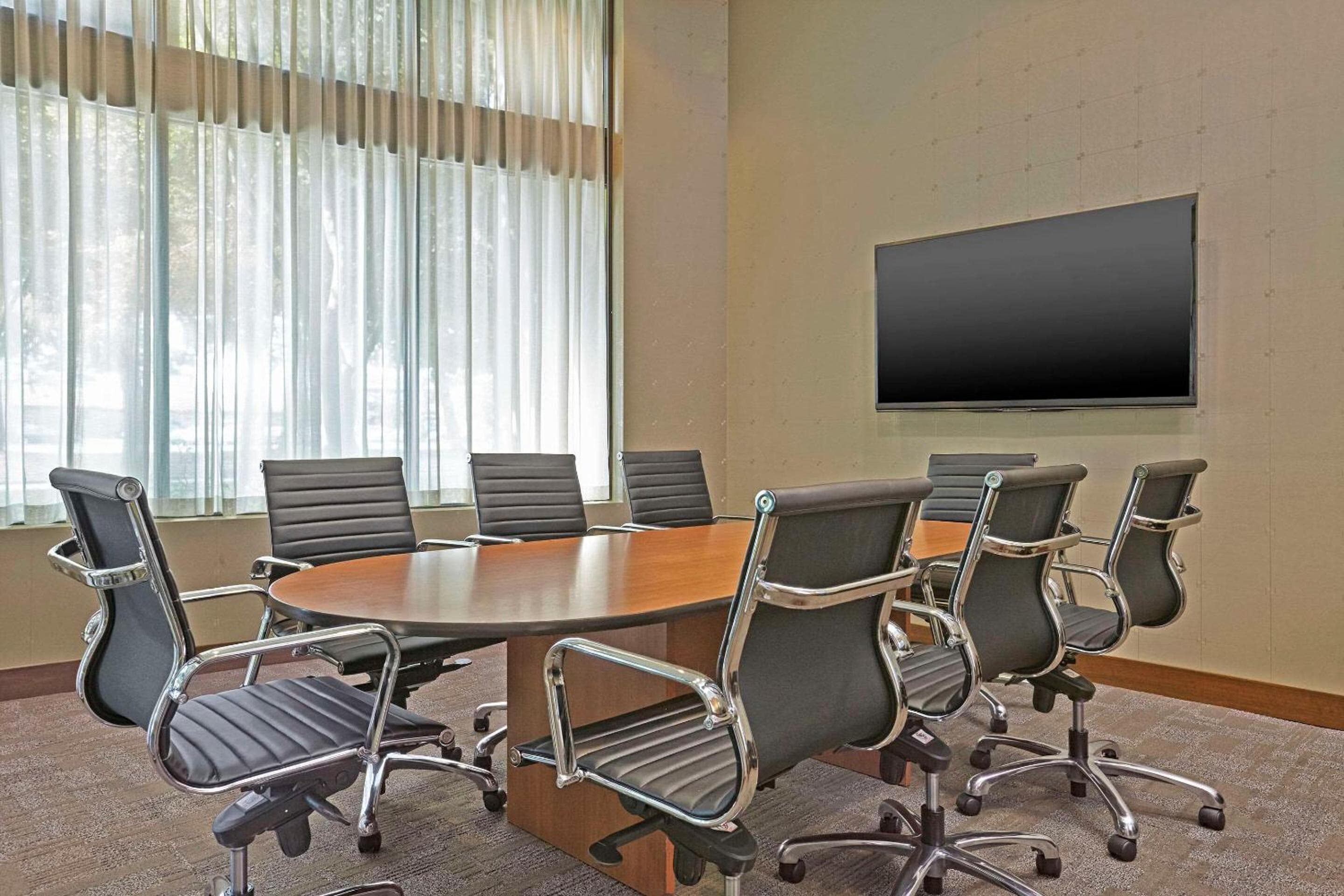 Grand Park Hotel Vancouver Airport, Ascend Hotel Collection