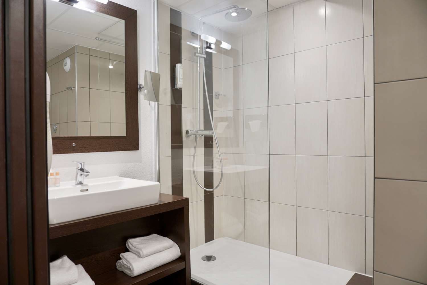 Golden Tulip Roissy Saint Witz