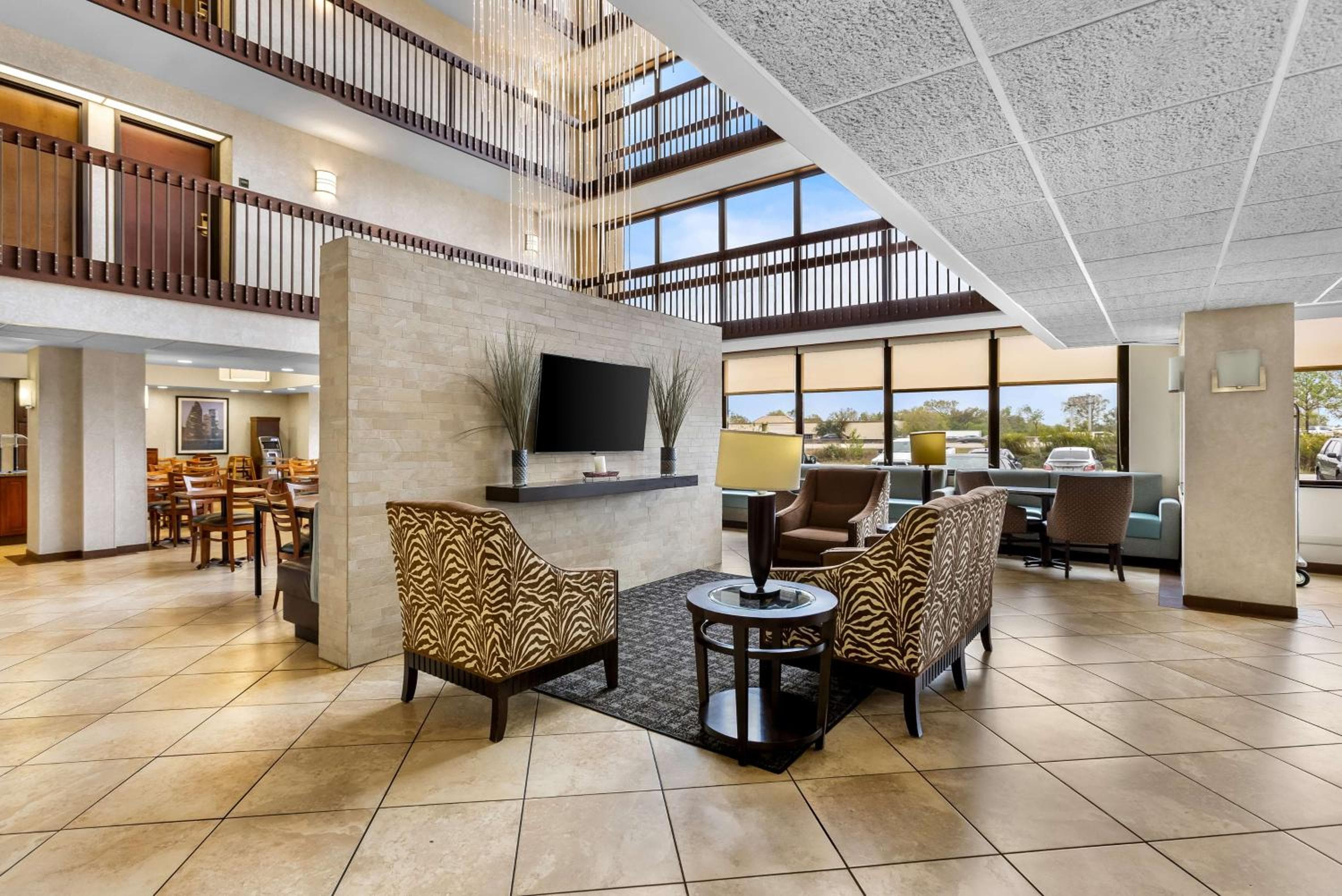 Sonesta Essential Houston Hobby Airport