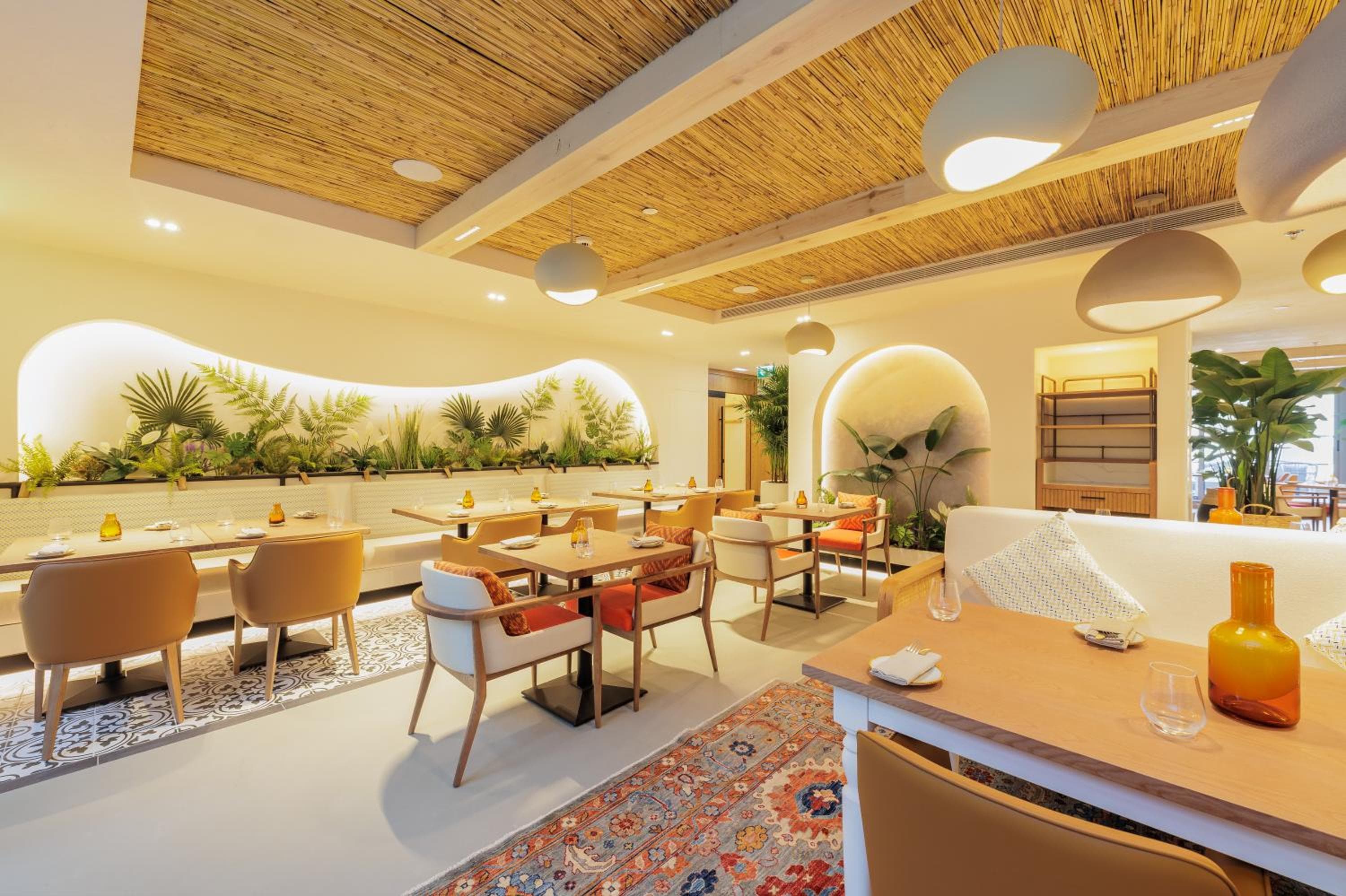 Holiday Inn Dubai Village Circle