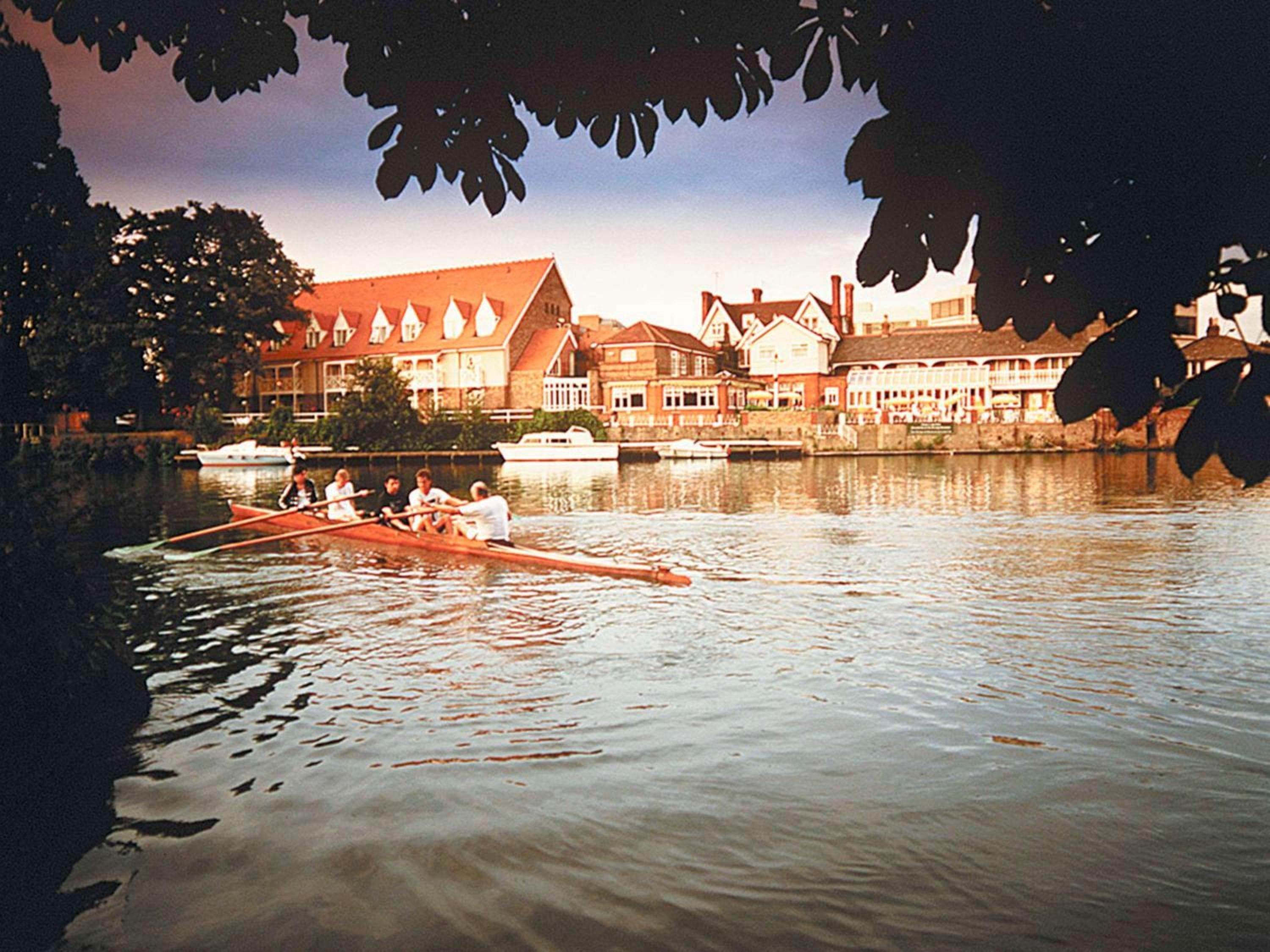 Sunday London Staines-upon-Thames Heathrow T5
