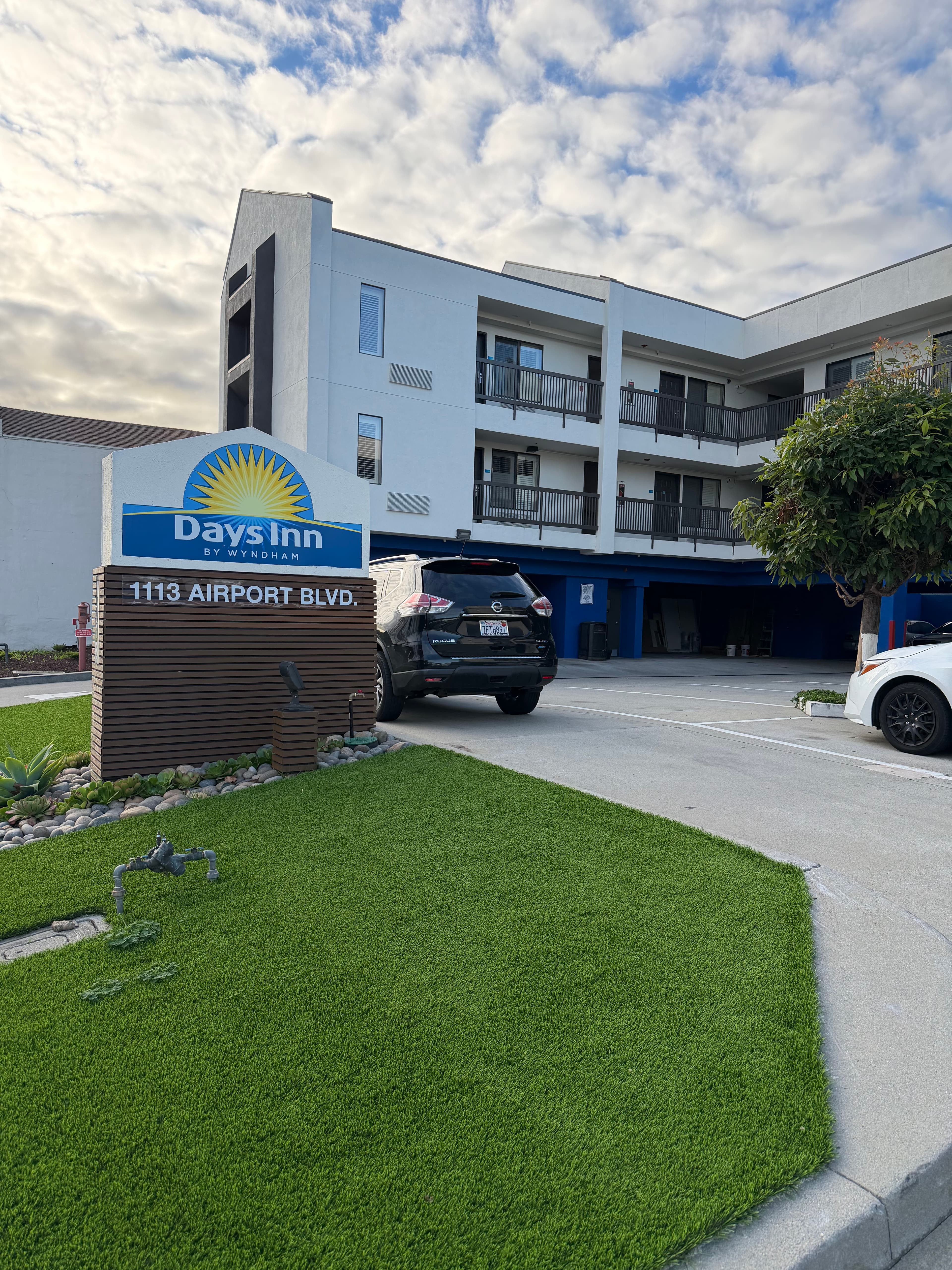 Days Inn by Wyndham San Francisco S/Oyster Point Airport